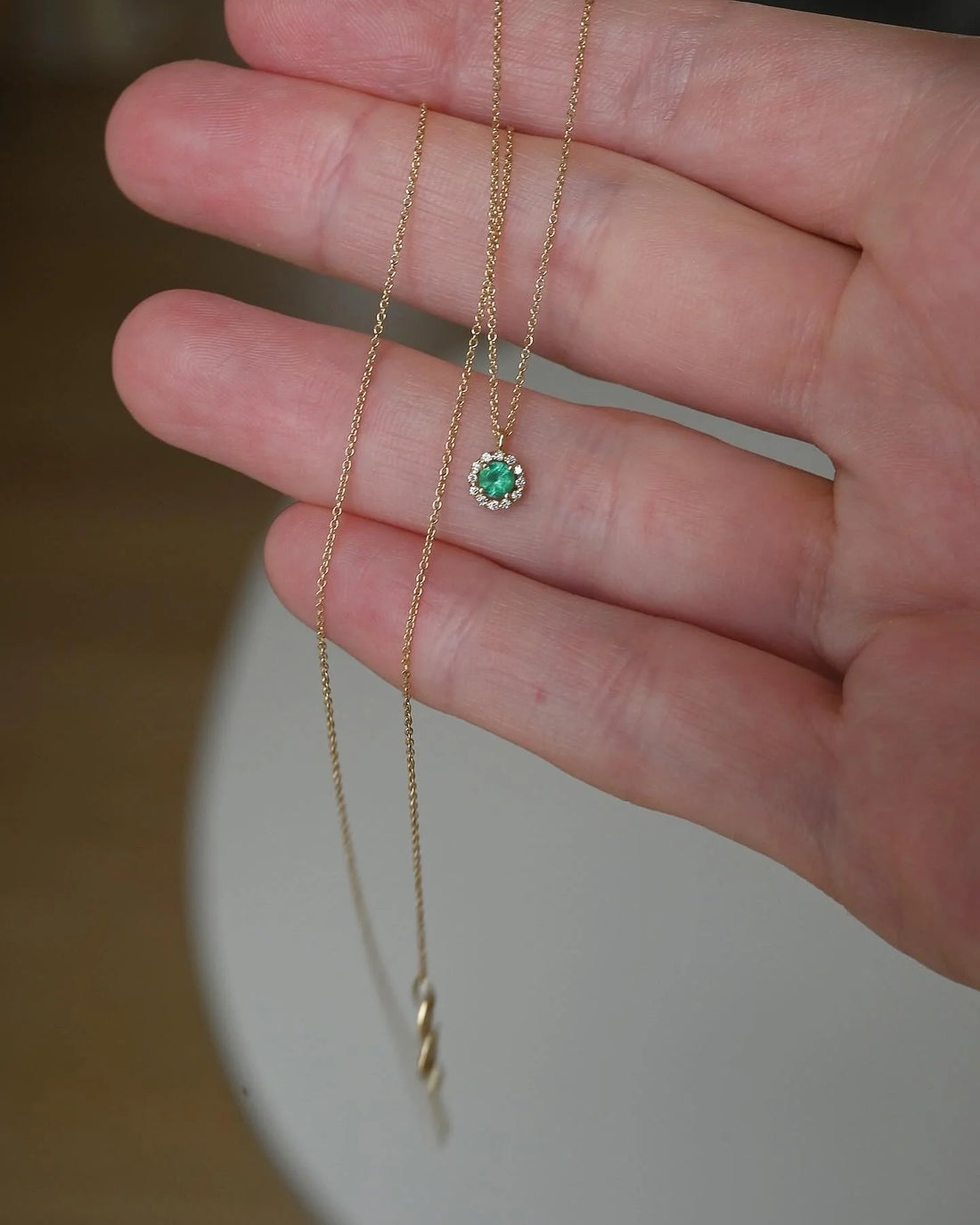 Perfect Chain w Dainty Baby Halo Pendant Emerald x Diamond 18K Gold