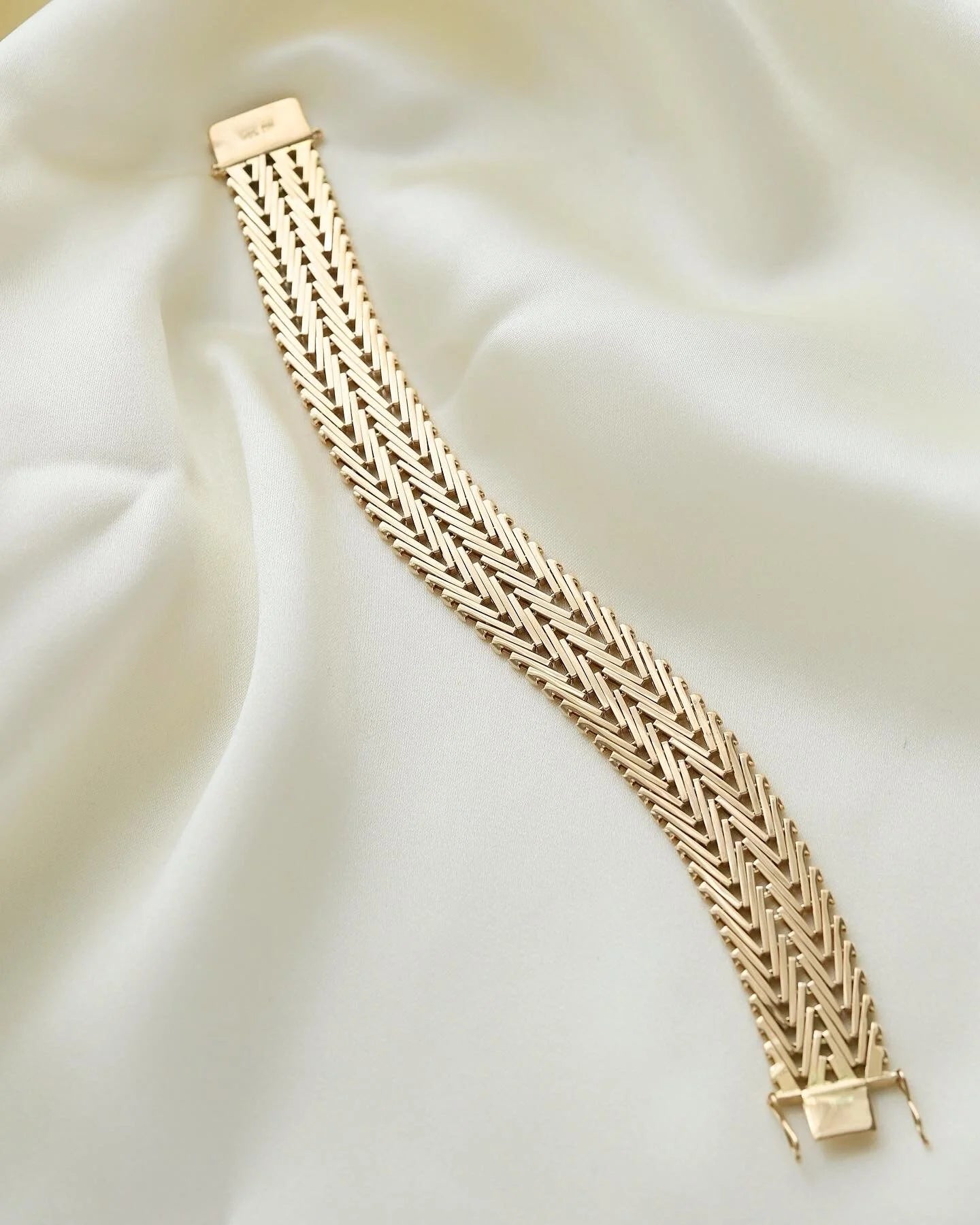 Sublime Danish Vintage Geneva Link Double Row Bracelet 14K Gold 1960