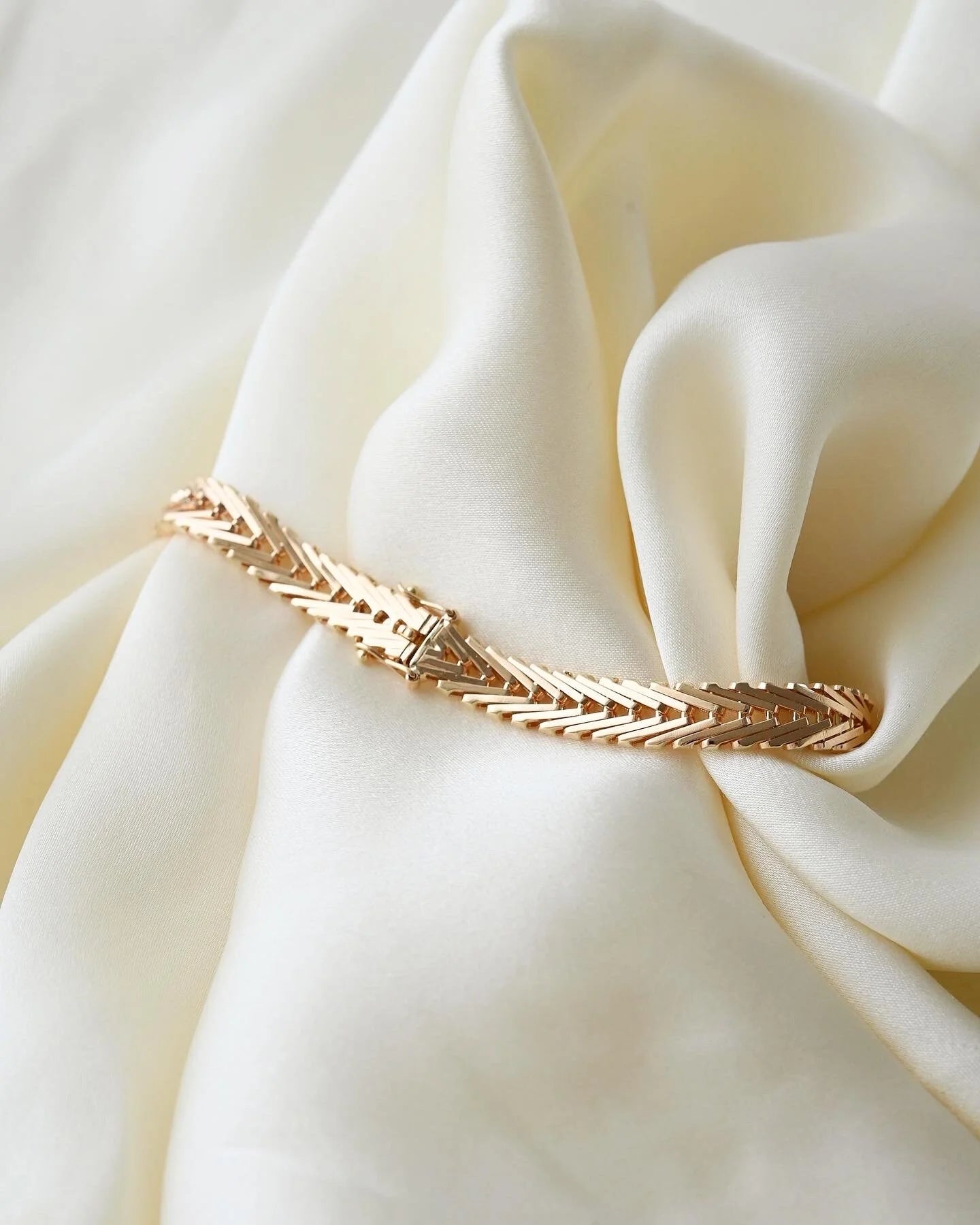 Perfect Danish Vintage Bracelet 14K Gold 1960s