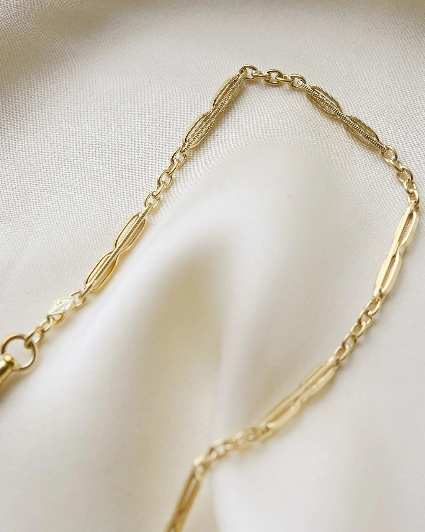 Cute Vintage Watch Chain Choker 14K Gold