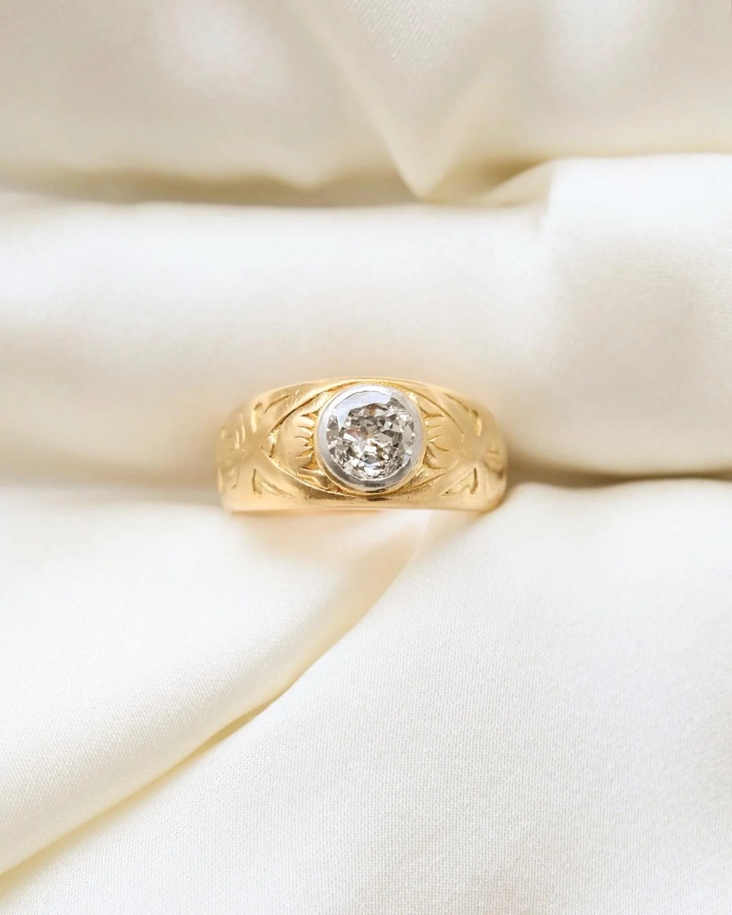 The Monday Selection: Rings, Pendants And a Chain 14-18K Gold 1900-1990