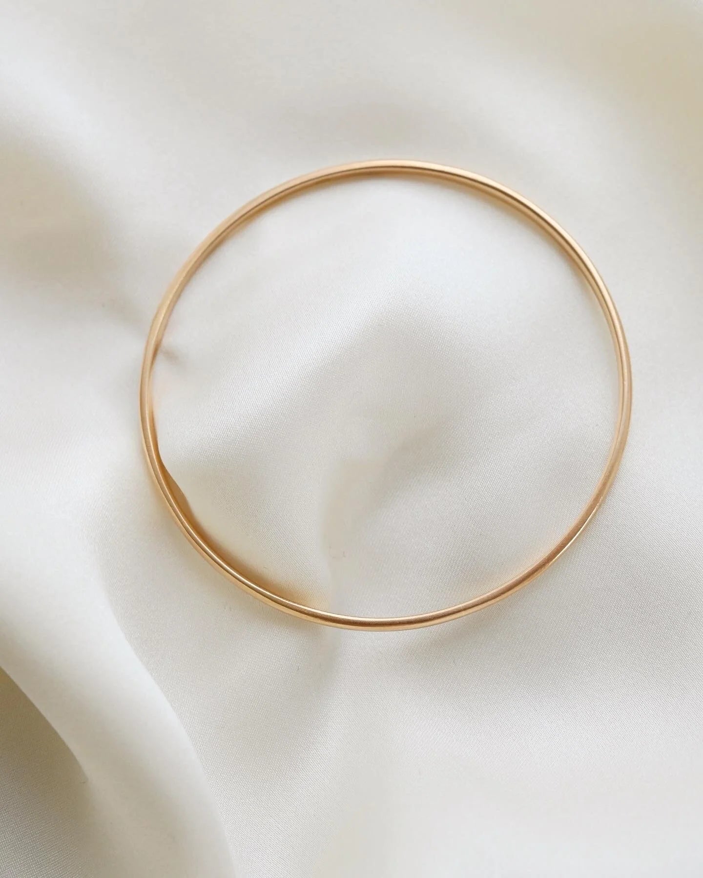 Rose Toned Beautiful Vintage Bangle 18K Gold