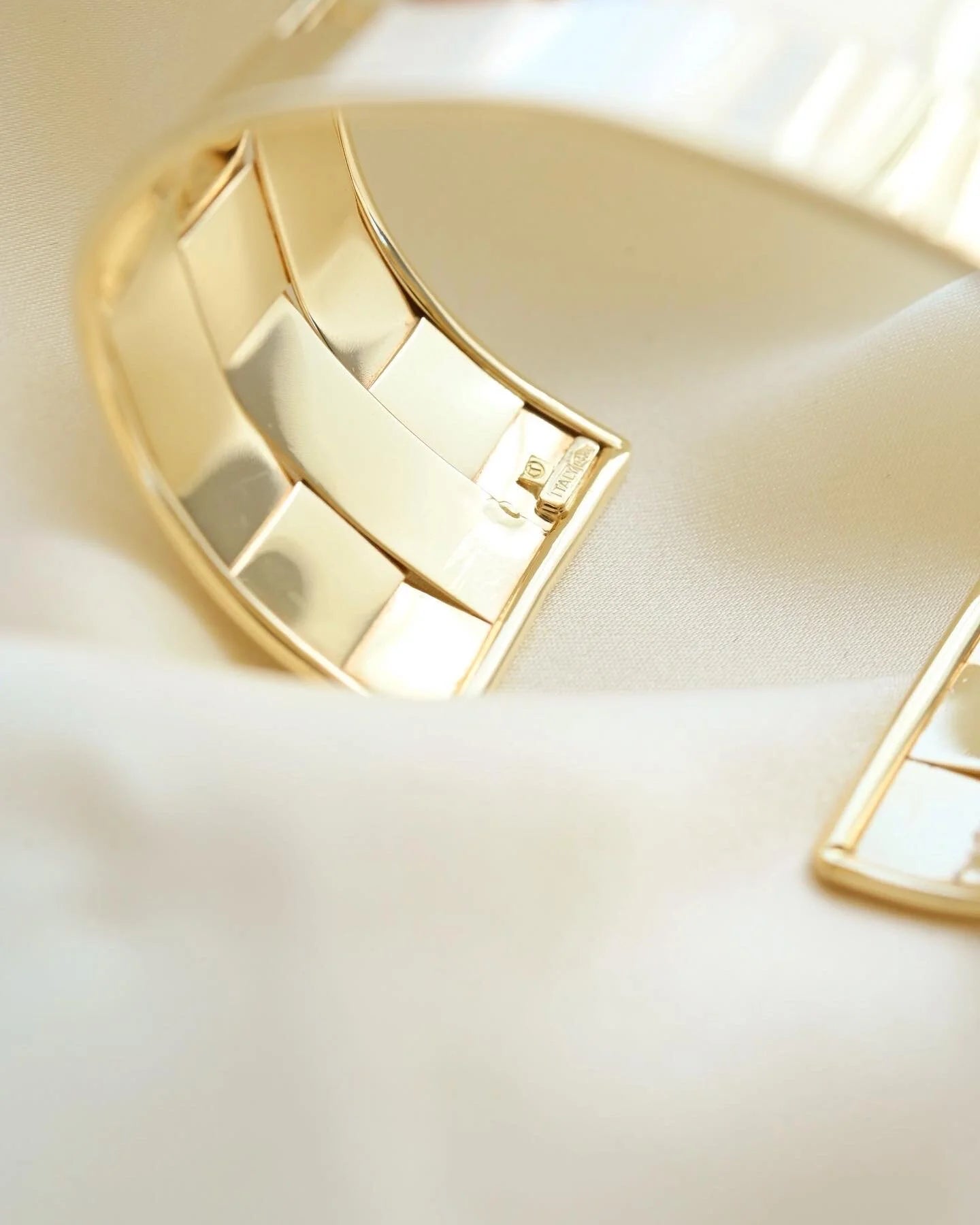 Sexy Braided Italian Vintage Cuff 14K Gold 1970s