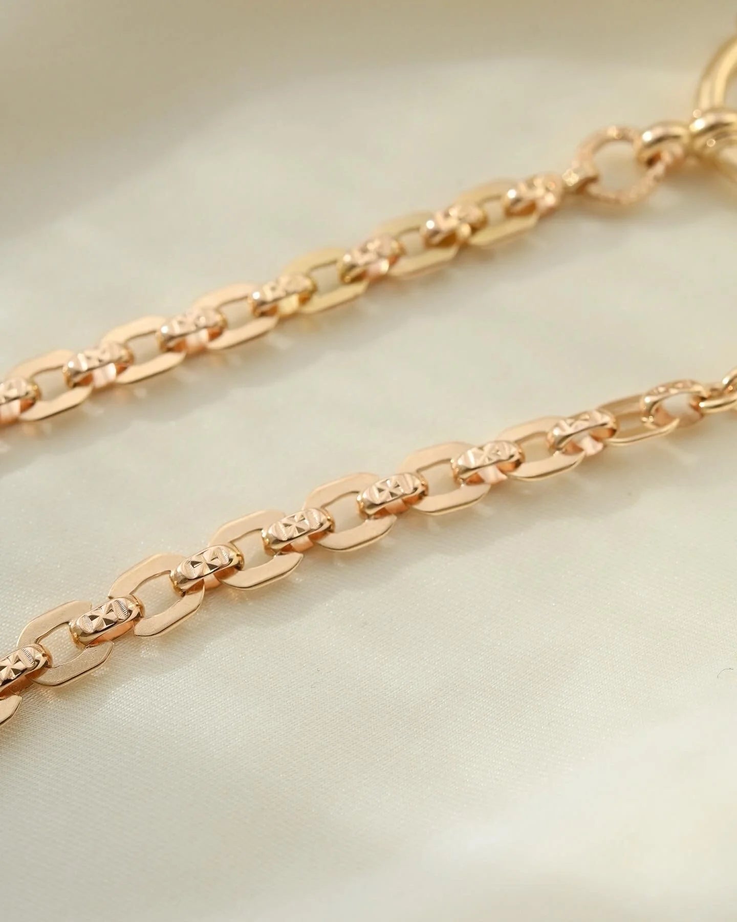 Amazing Rare 10.4 Inches Rose Gold Watch Chain 18K Gold
