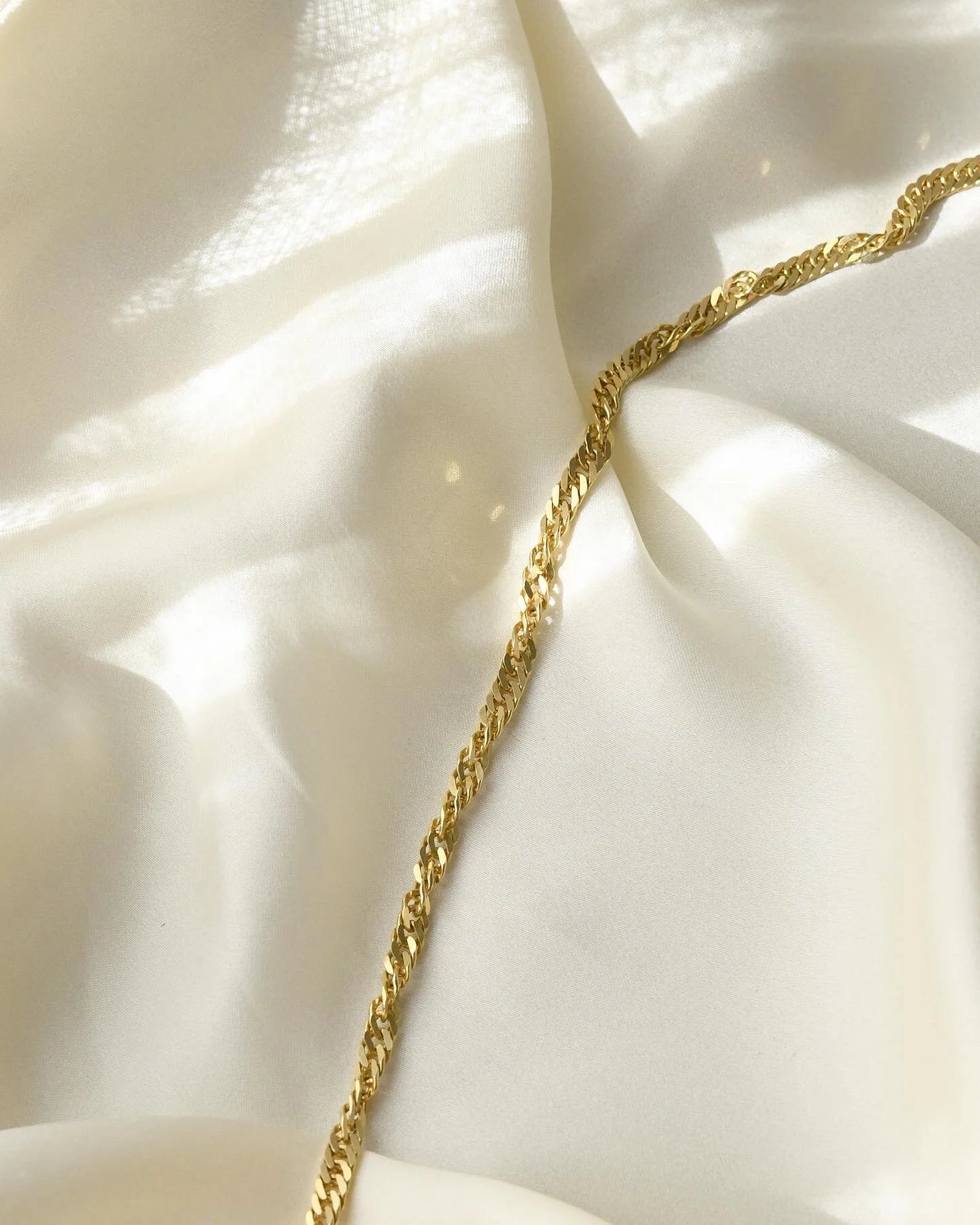Rare Twisted Curb Chain 14K Gold 1970s