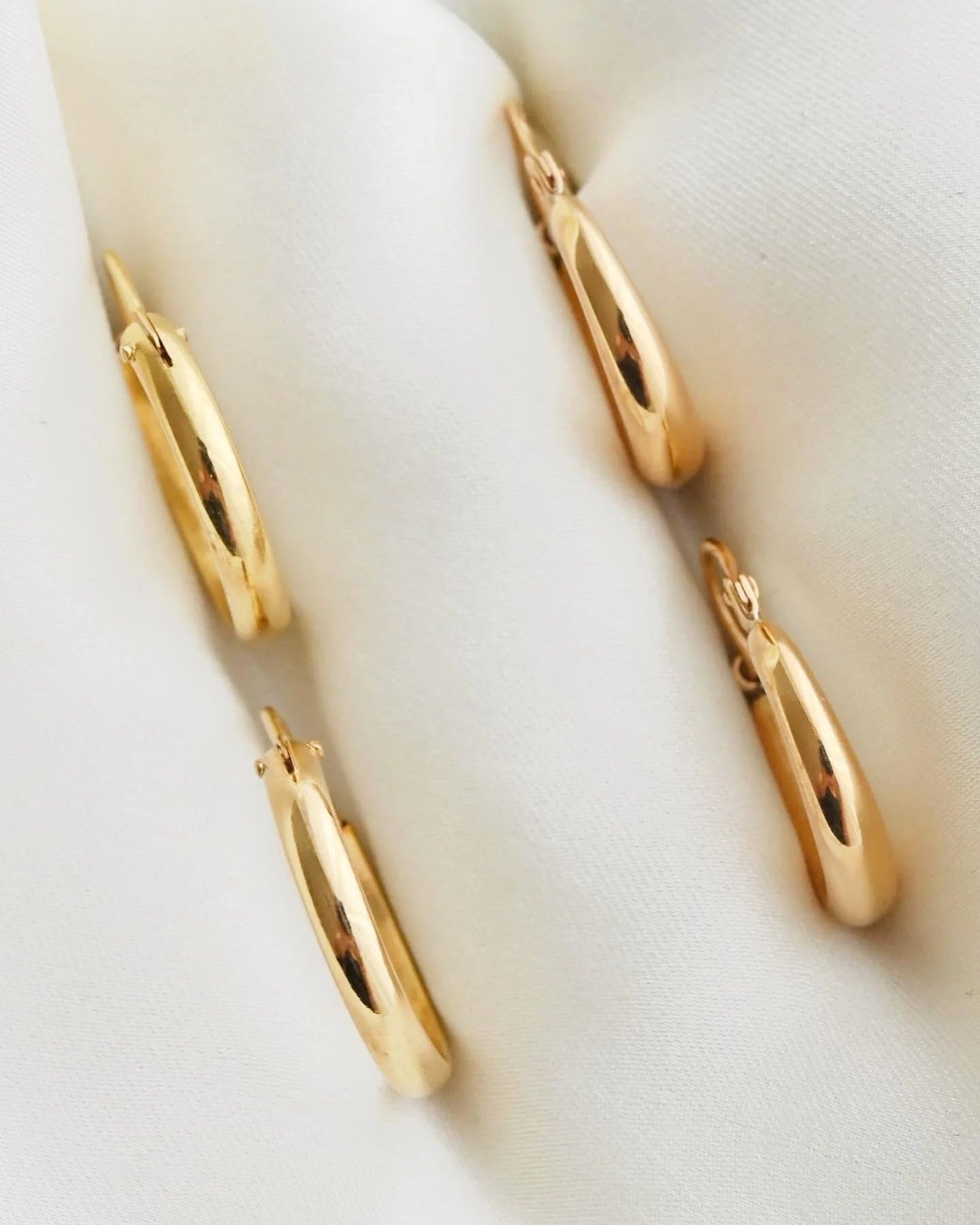 Perfect Never Take Off Swedish Vintage Hoops 18K Gold