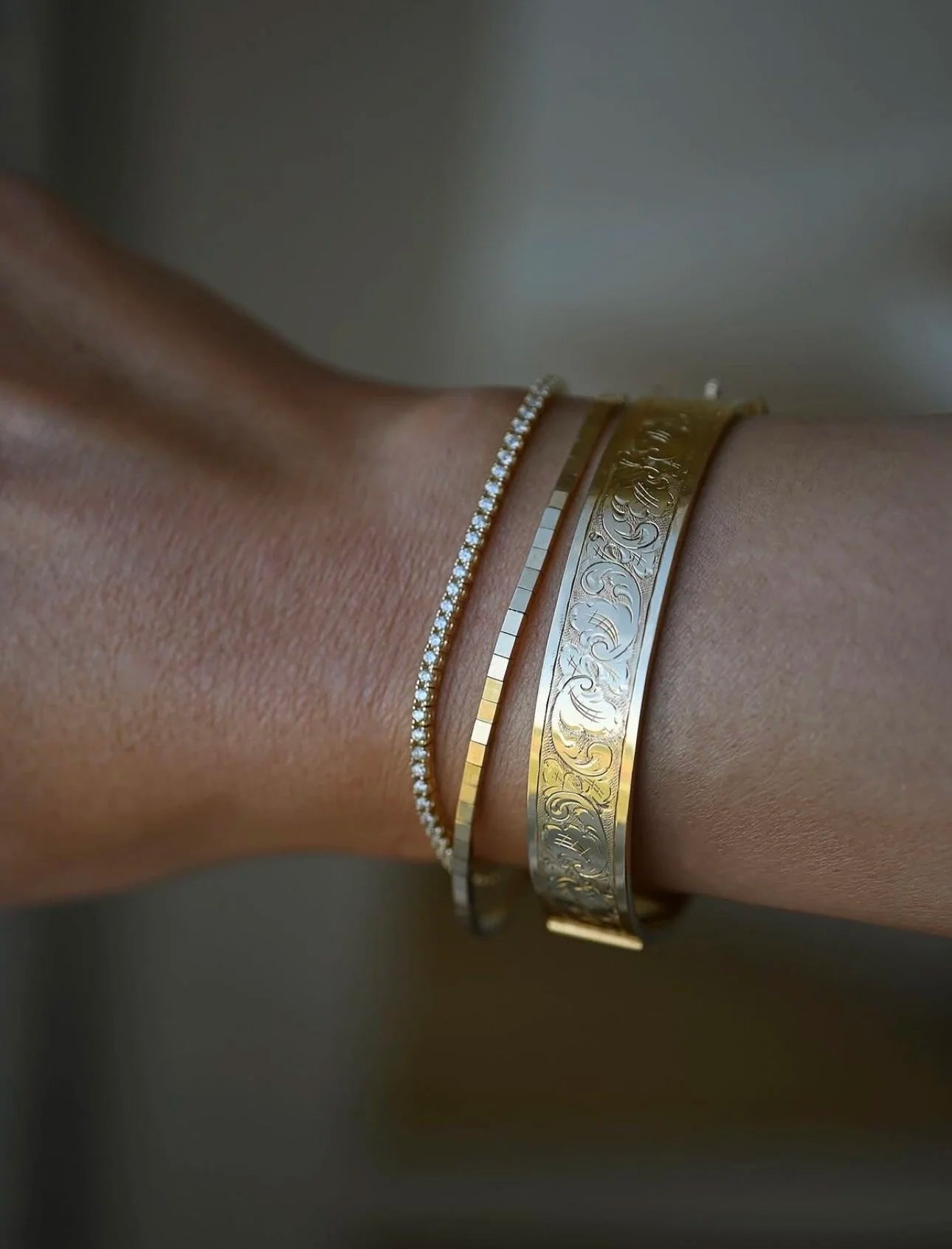 Engraved Luxe Vintage Bangle 18K Gold Sweden 1978
