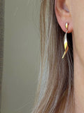 Ultra Reflective Curvy Vintage Dangle Earrings 18K Gold