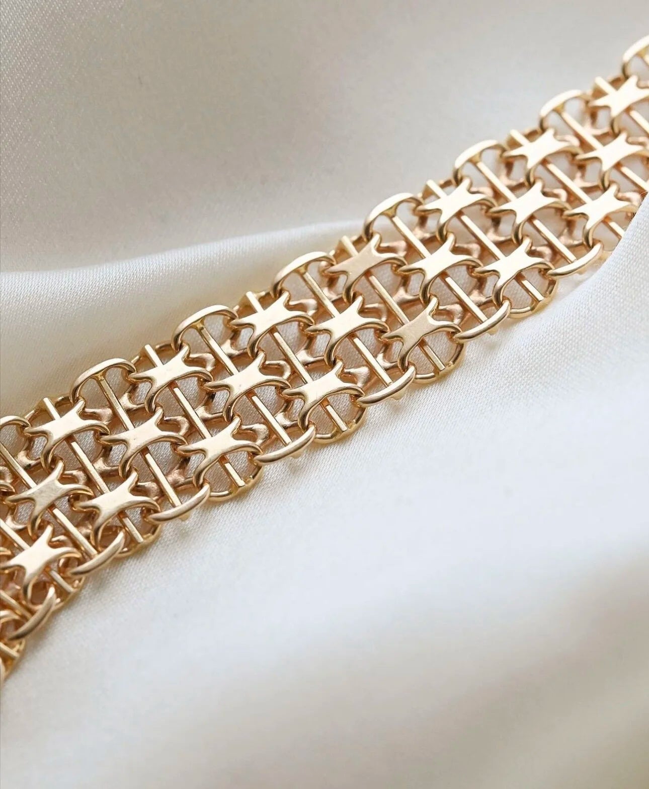 Perfect Vintage Star Pattern Link Bracelet 18K Gold