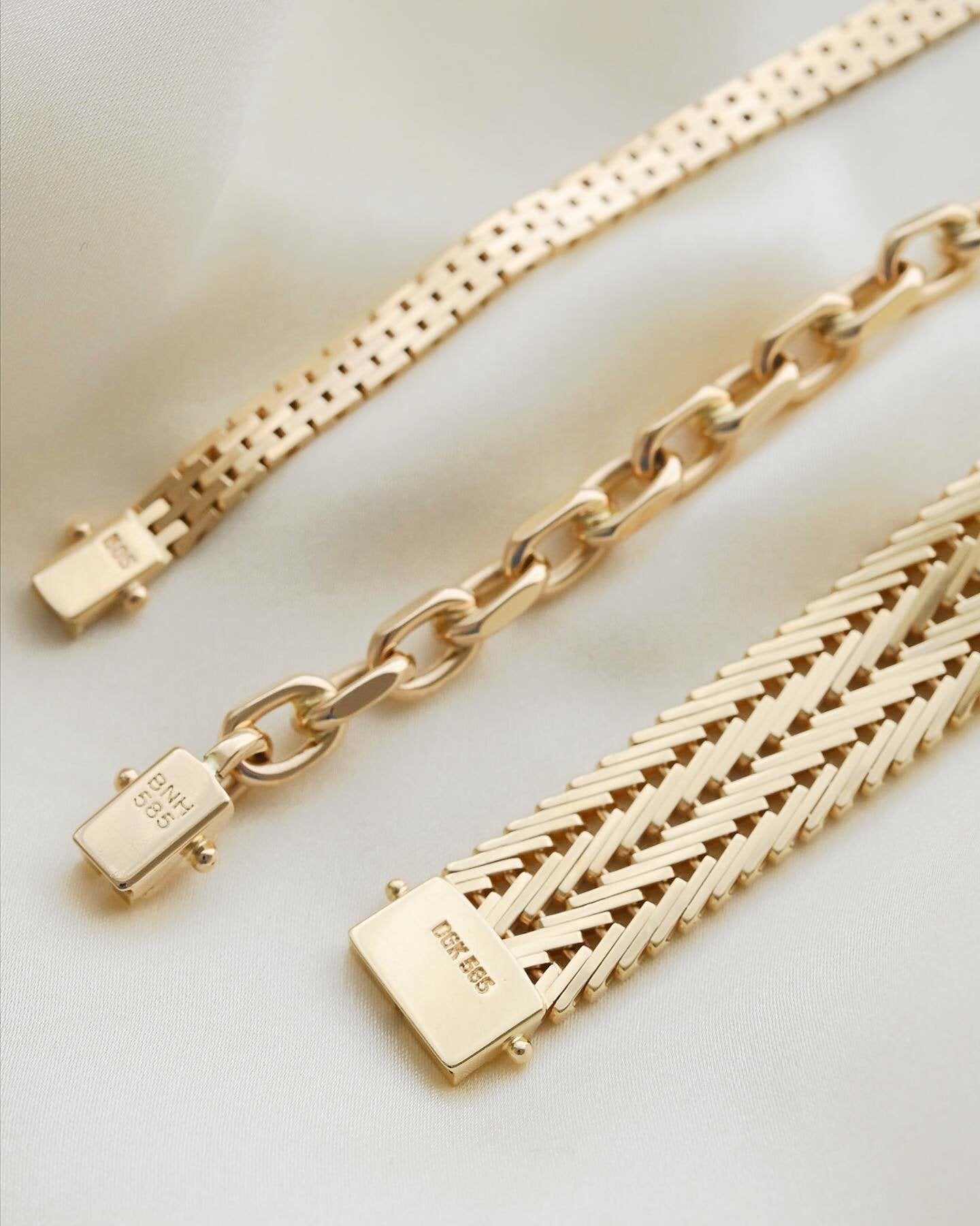 Outstanding Heavy Wide Danish Vintage Bracelet 14K Gold 1960s