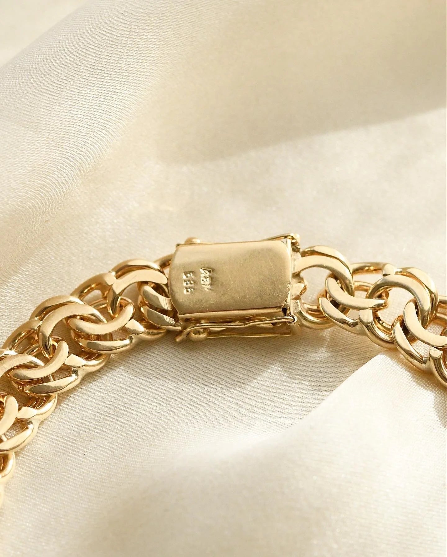 Big Heavy Vintage Brick Link Bracelet 14K Gold 1960s