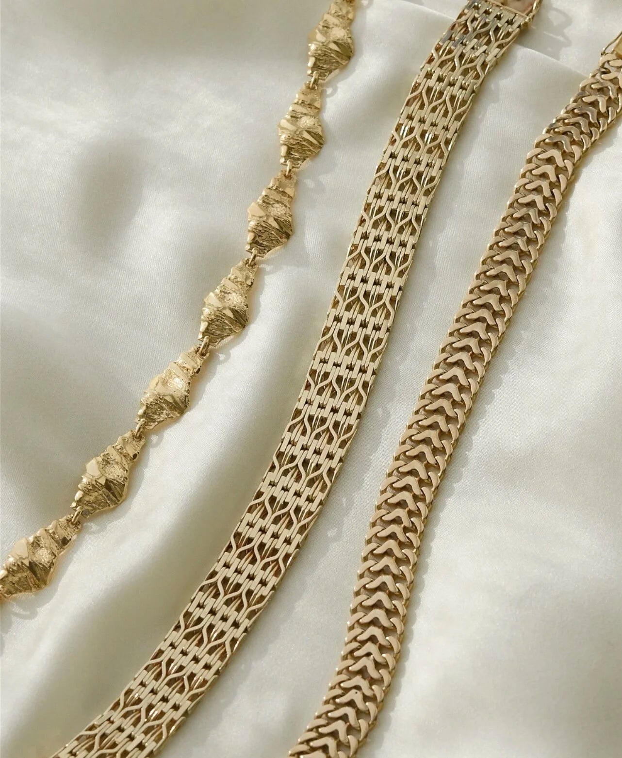 Beautiful Swedish Nugget Bracelet 18K Gold 1976
