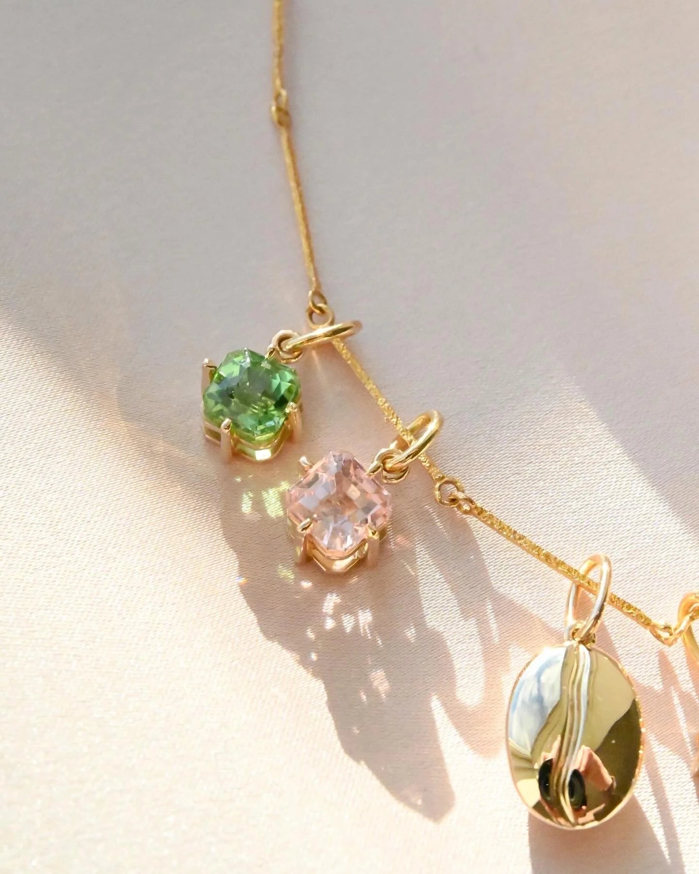 OMJ FINE JEWELRY : The Cotton Candy Pendants 18K Gold Denmark 2025