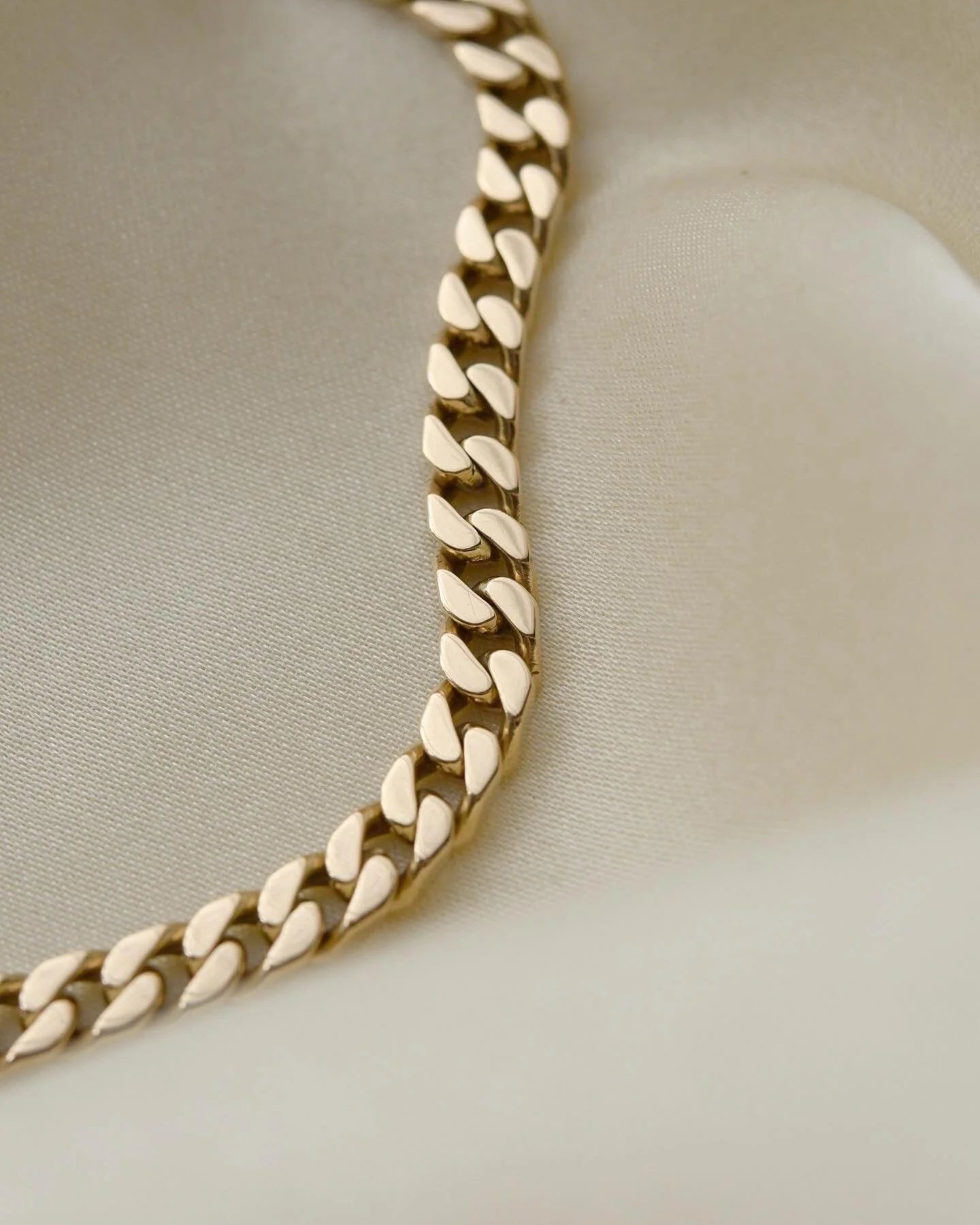 Beautiful Danish Vintage Curb Link Bracelet 14K Gold