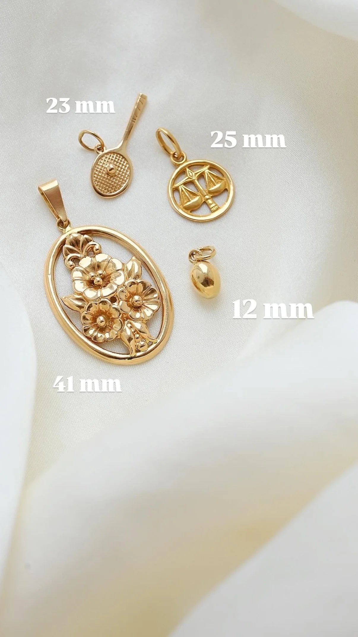 The Cutest Tiniest Solid Throughout Egg Pendant 18K Gold Vintage