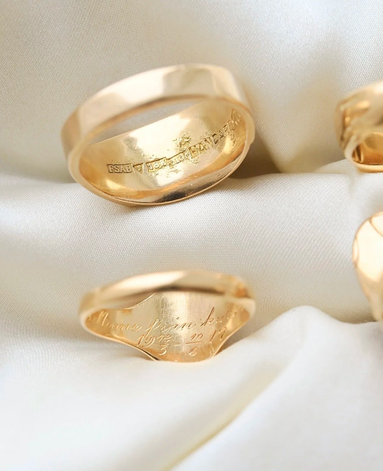 The Monday Selection: Rings, Pendants And a Chain 14-18K Gold 1900-1990