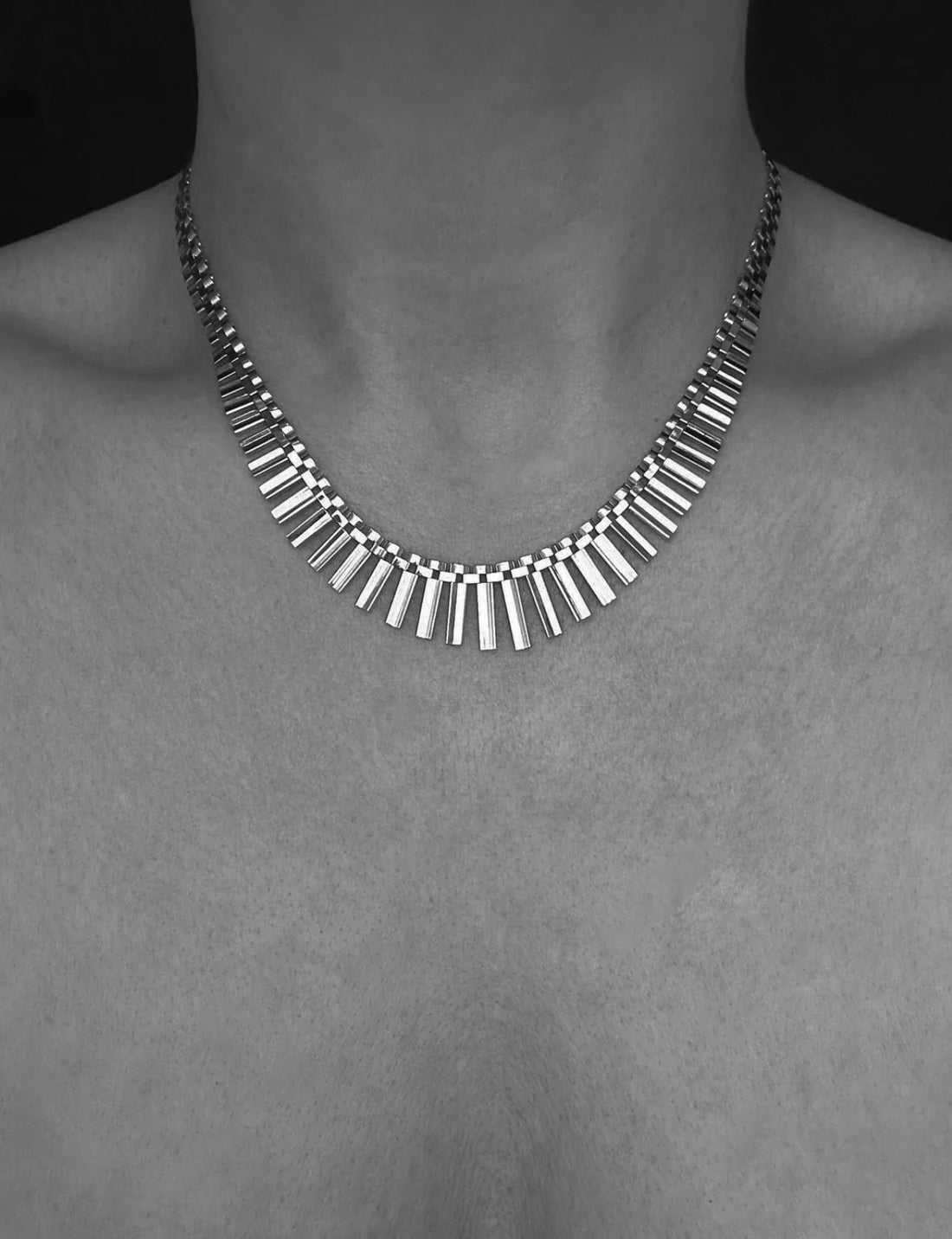 Sublime Sexy 18K solid Gold Cleopatra Necklace 1970s Italy