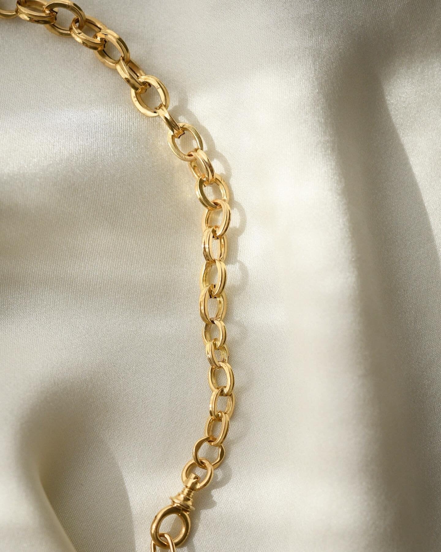 15.3 Inches Watch Chain 18K Gold 1868