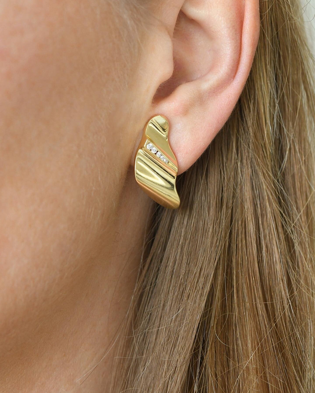 Sublime Swedish Classy Diamond Earrings 18K Gold 1980s