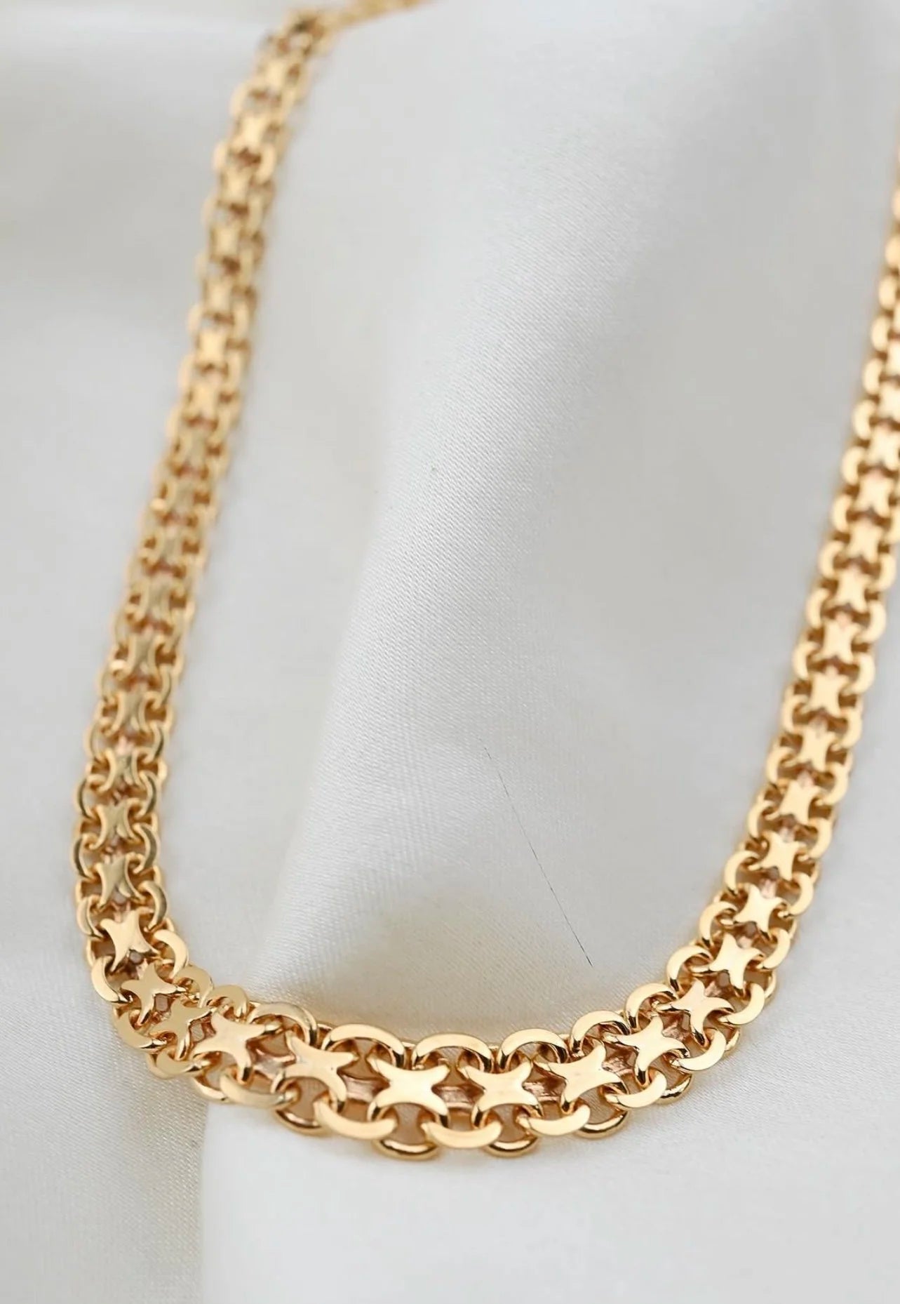 Stunning Weighty X Link Necklace 18K Gold 1970s