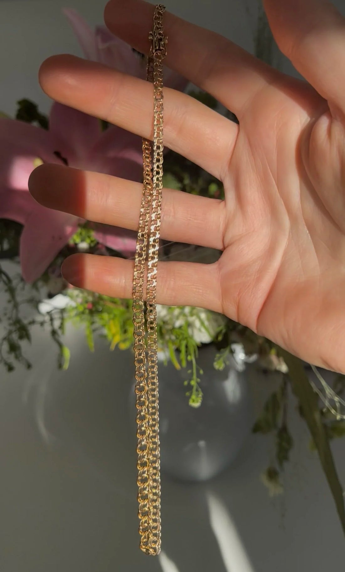 Beautiful 17 Inches Box Clasp 7 mm Bismarck Chain 18K Gold 1960