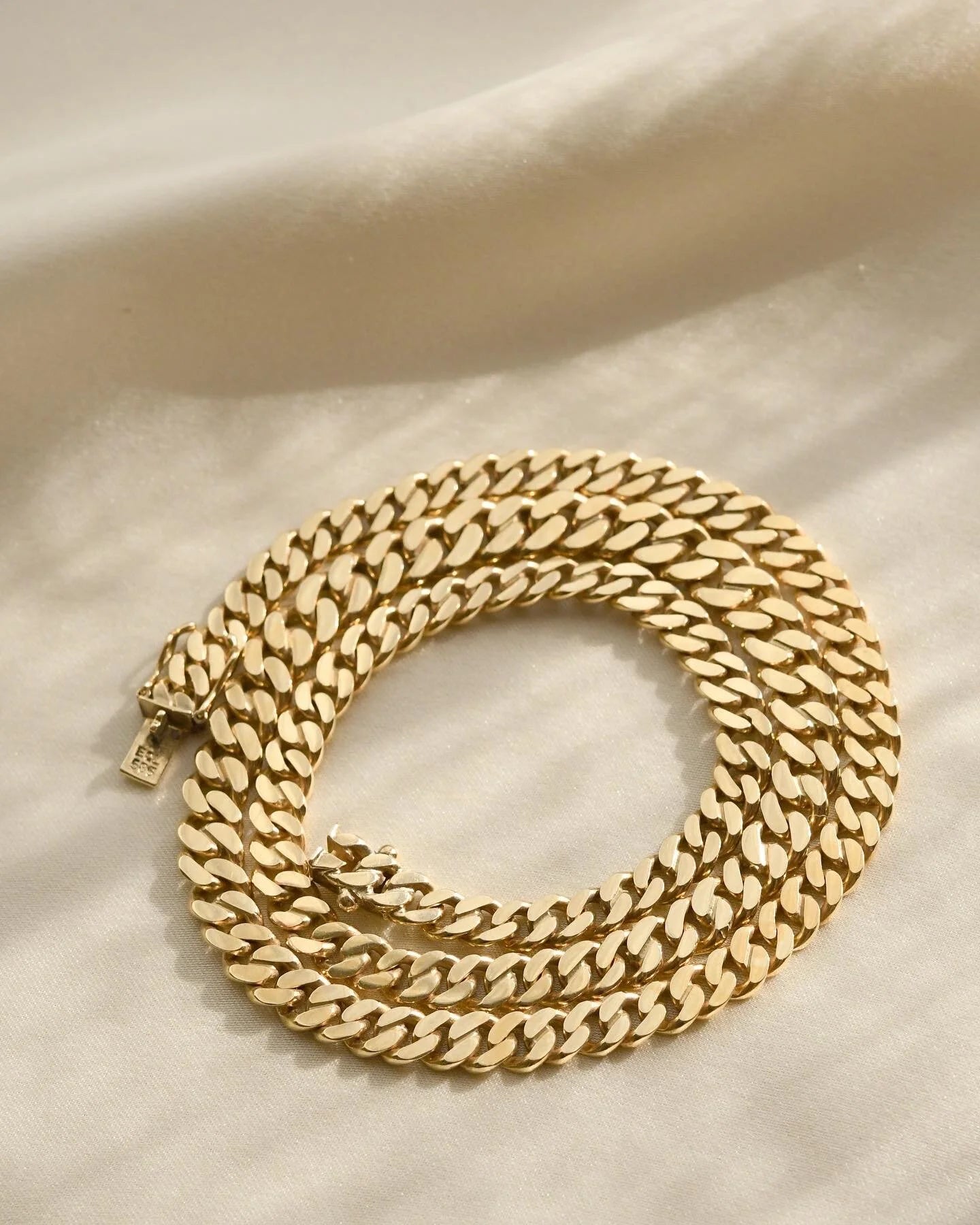 Sublime 30 Grams Curb Chain 14K Gold 1955-73