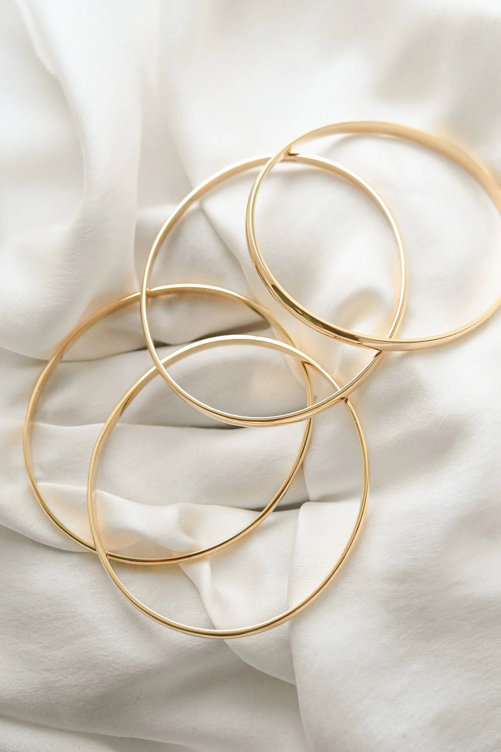 OMJ FINE JEWELRY : The Heirloom Bangle 14K Gold
