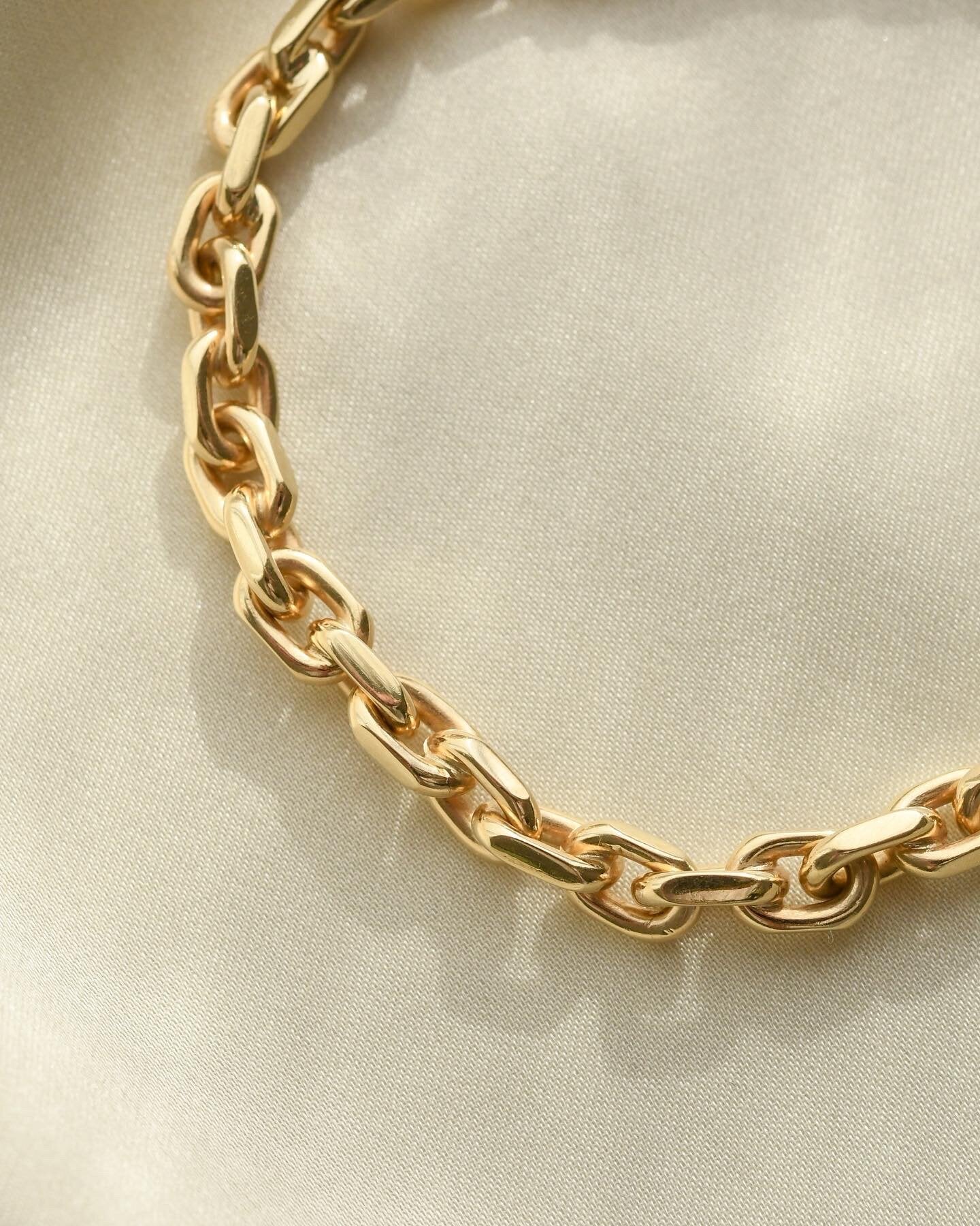 Glowing Vintage Anchor Link Bracelet 20 Grams 14K Gold