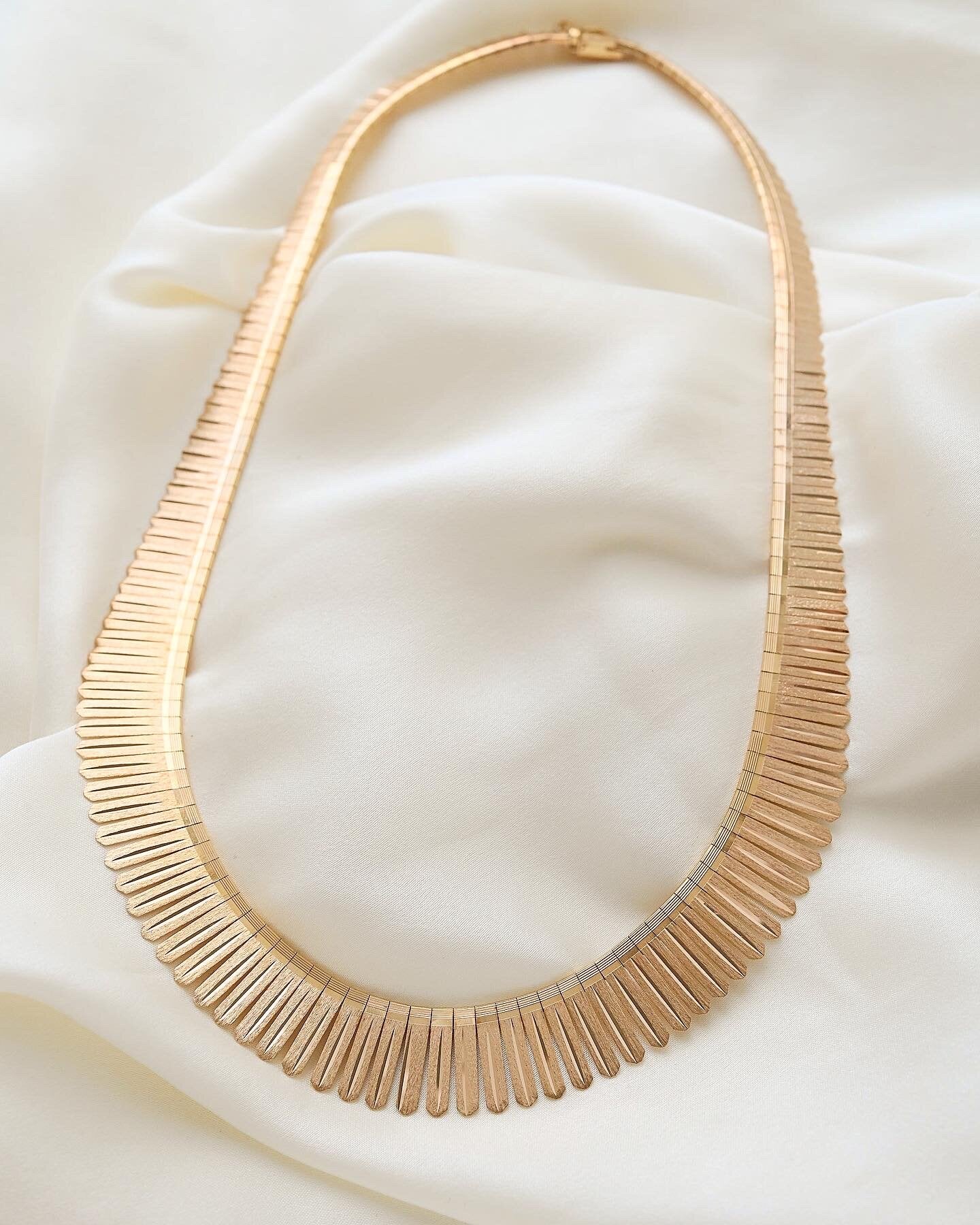 Extraordinary Huge Goddess Dream Collier 18K Gold 1960s