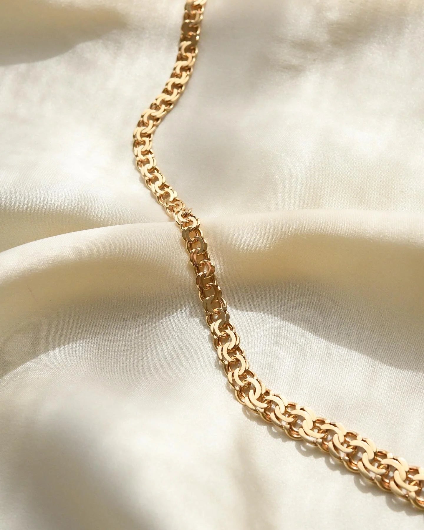 Sublime Bismarck Link Chain 14K Gold 1960s
