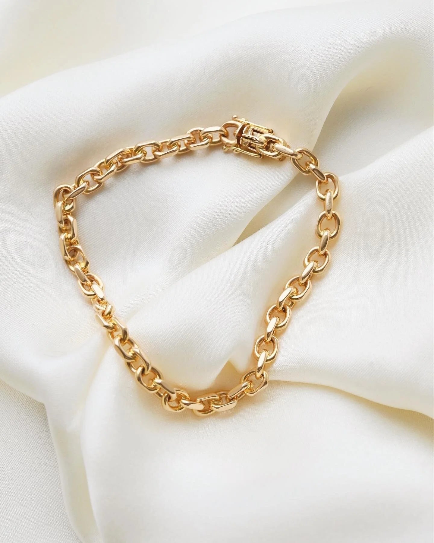 Super Gorg Rare Anchor Link Bracelet 18K Gold