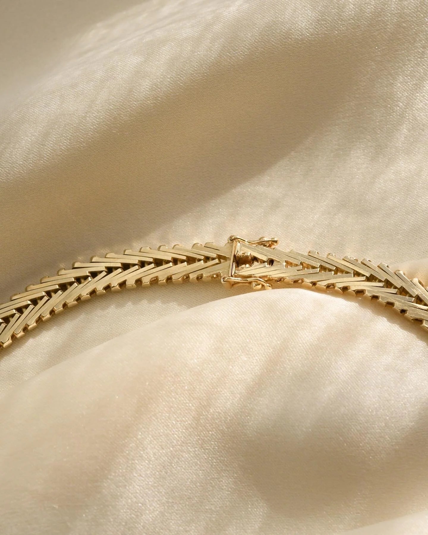 Perfect Geneva Link Vintage Necklace 14K Gold 36.6 Grams