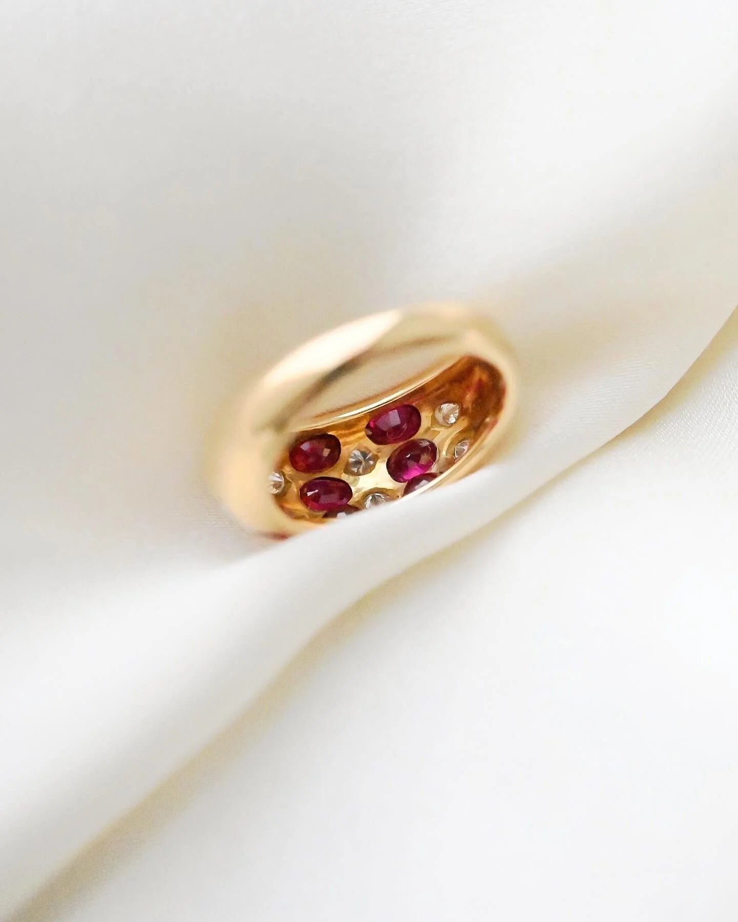 Exquisite Vintage Estate Dome Ring w Rubies and Diamonds 18K Gold