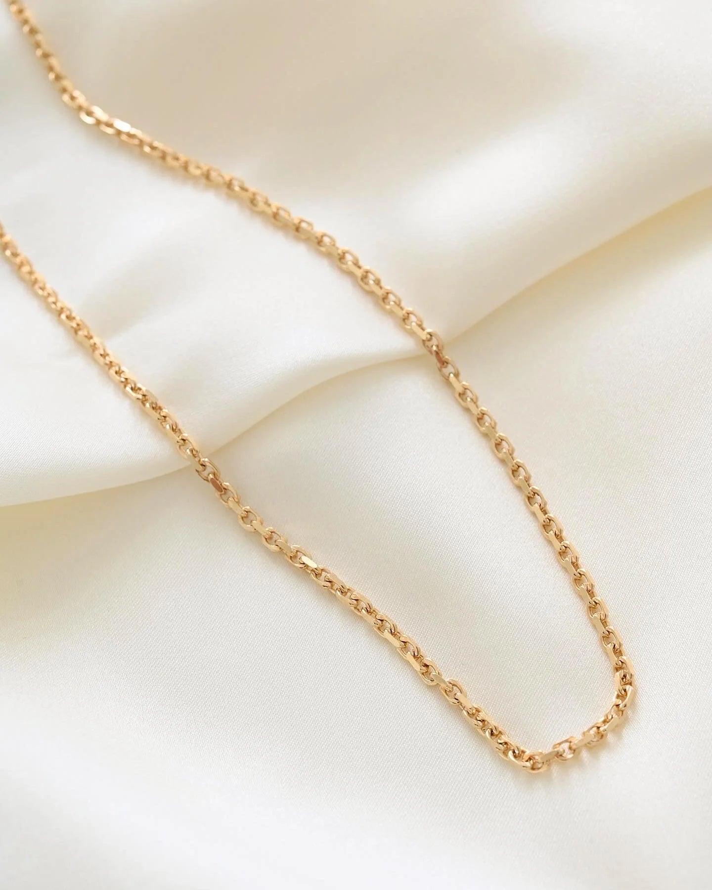 Rare 2.5 mm Italian Vintage Anchor Chain 18K Gold