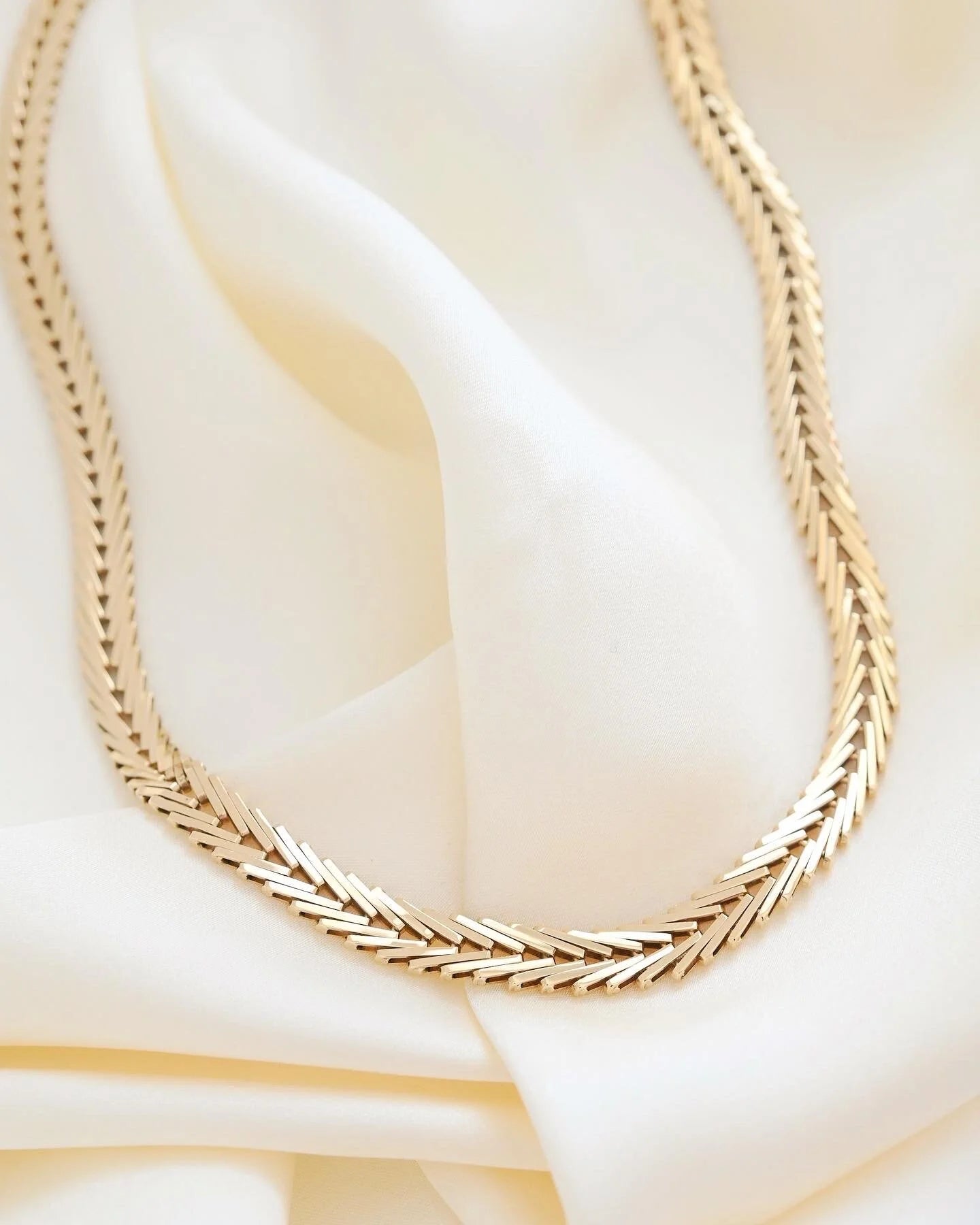 Sublime 16.45 Inches Geneva Link Necklace Danish Vintage 14K Gold 1960s