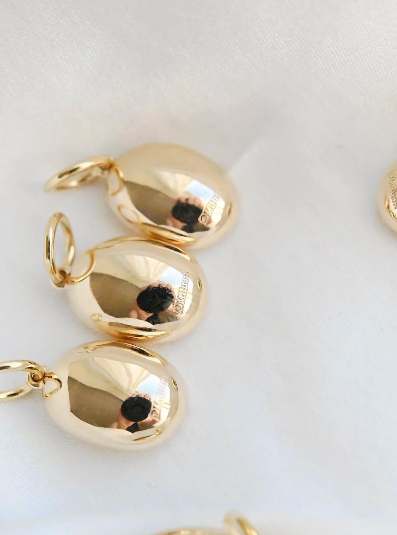 OMJ FINE JEWELRY : The Heavy Good Luck Coffee Bean Pendant 14K Gold Denmark