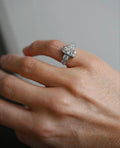 Extraordinary Beautiful Art Deco Ring 2.1 carats Old Cut Diamonds 18K White Gold 1920