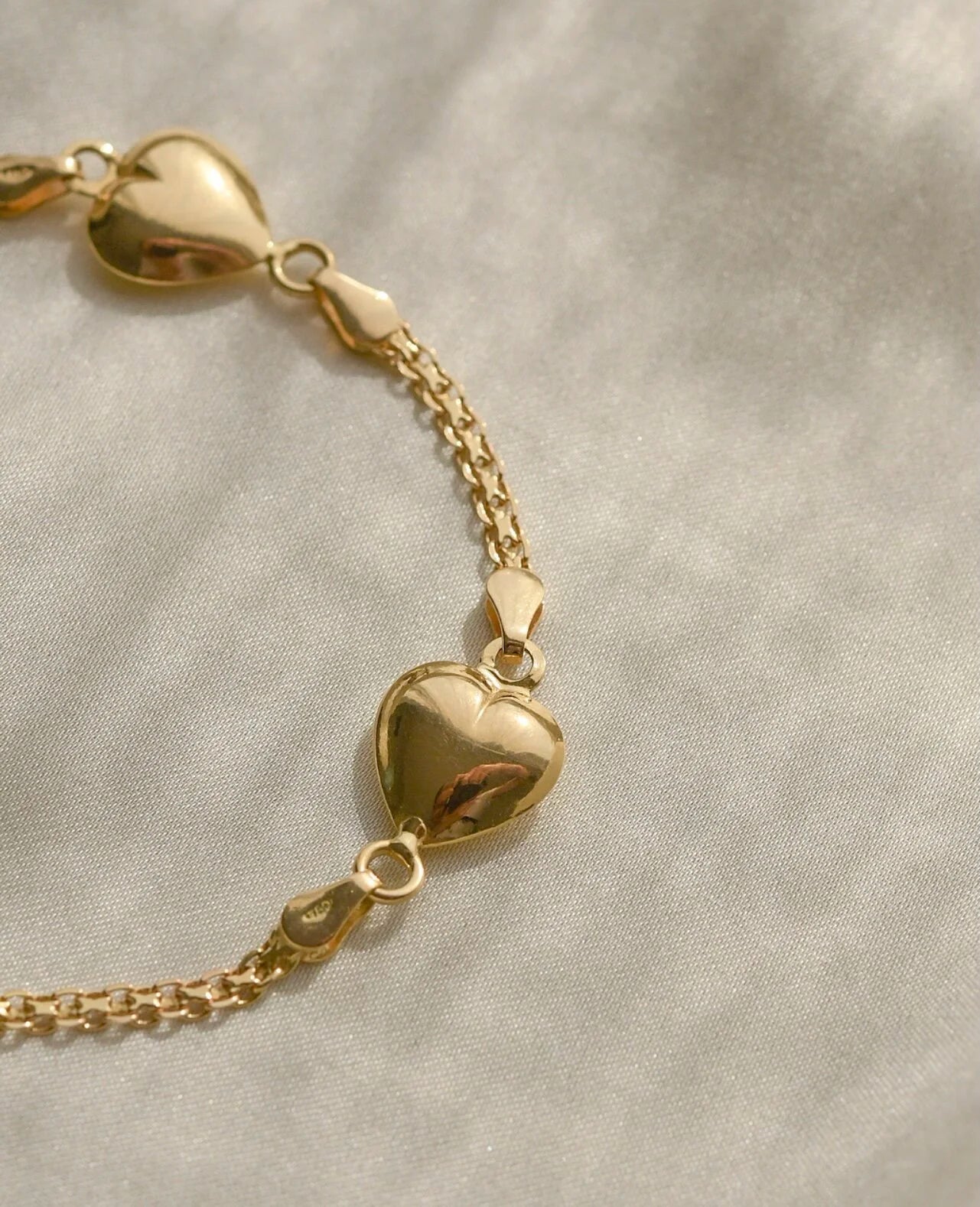 Cute Puffy Heart Vintage Bracelet 18K Gold 1950