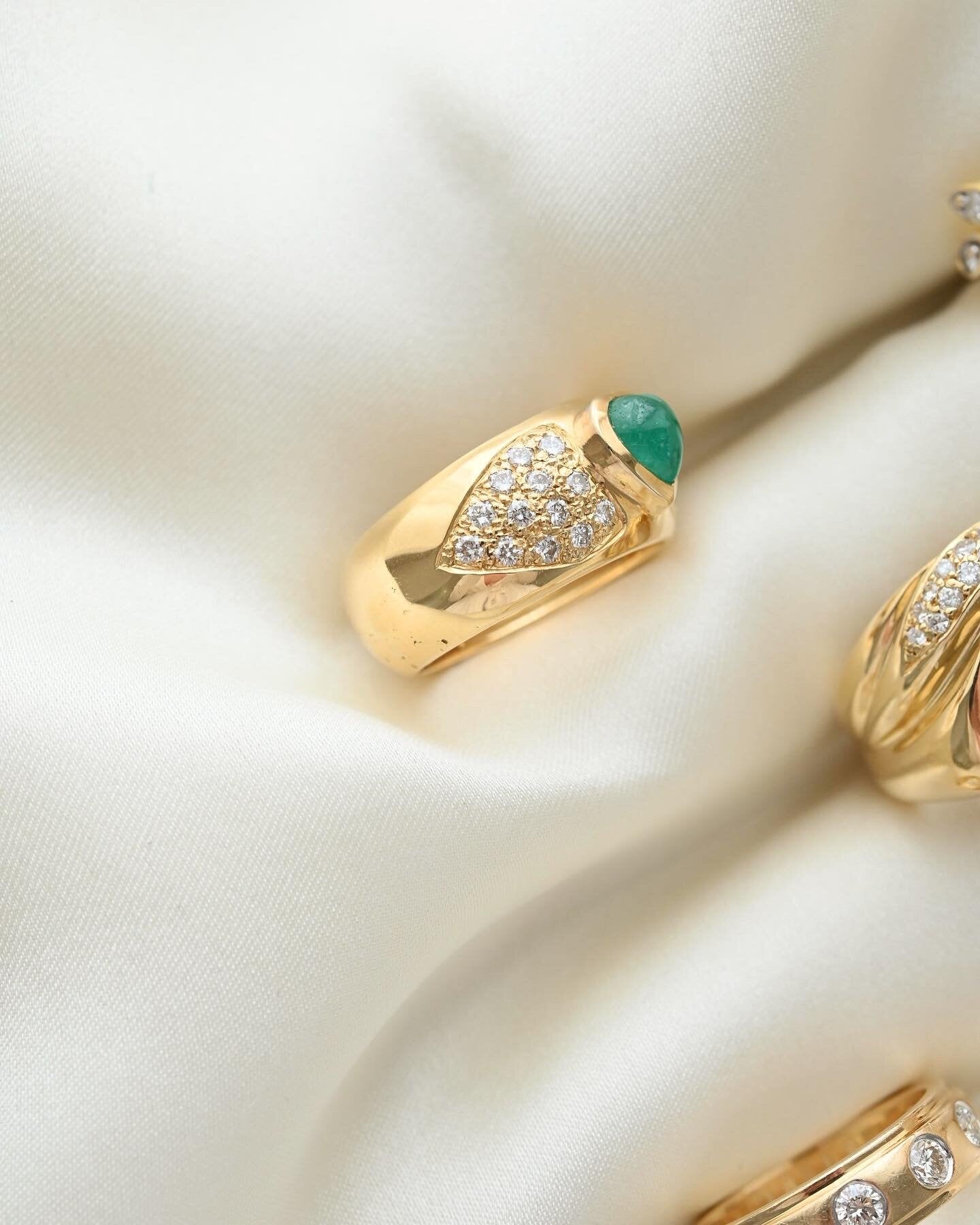 The Most Special Luxurious Danish Vintage Emerald x Diamonds Heart Ring 18K