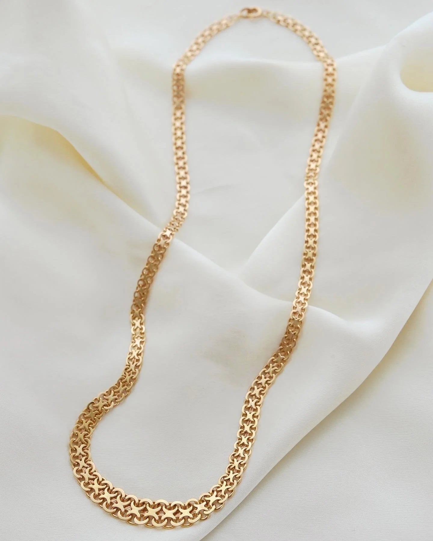 Gorg Wide 17.5 Inches Swedish Vintage Necklace 18K Gold