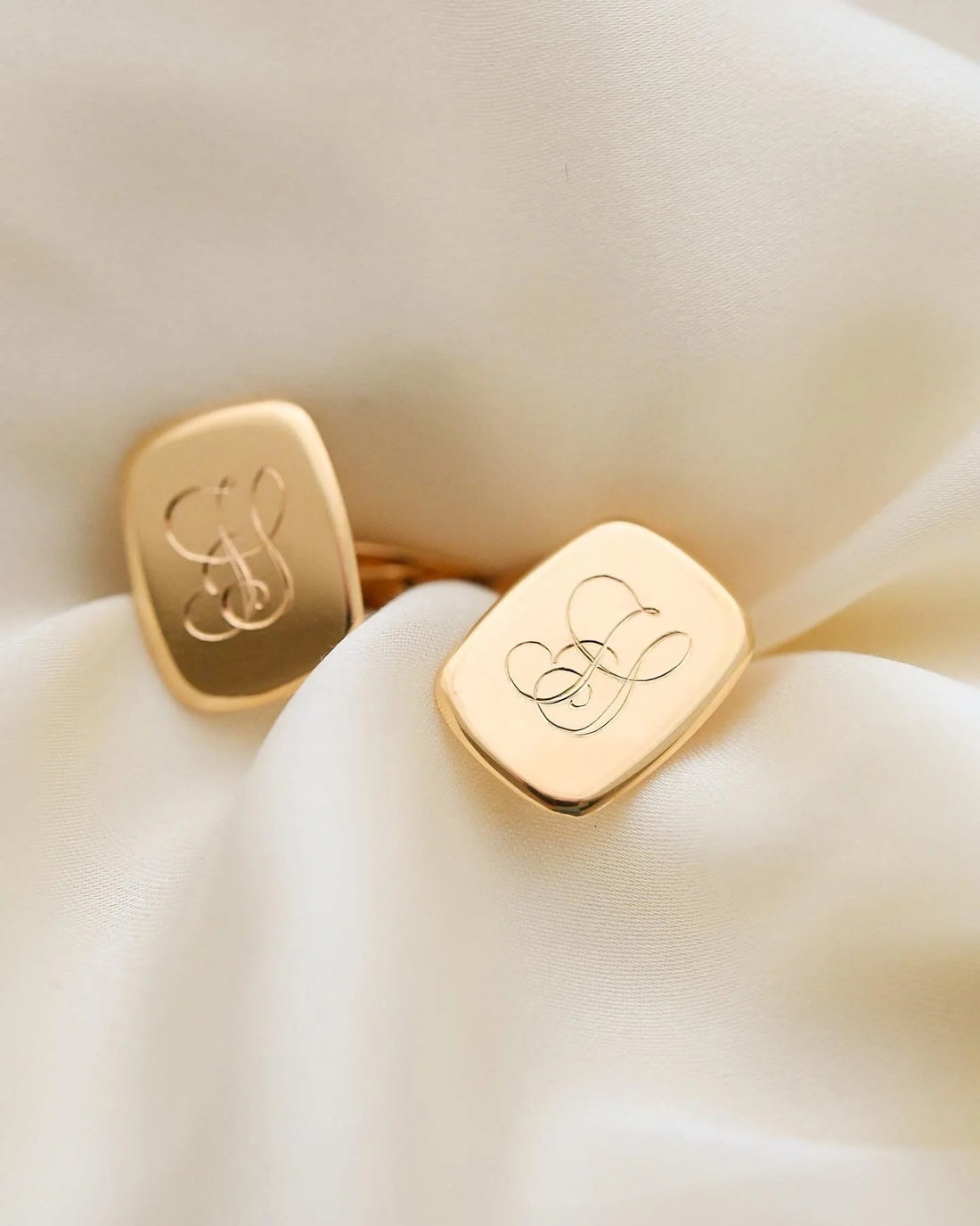 The Most Pretty Cufflinks JS / SJ Initials 18K Gold Mid 1900s