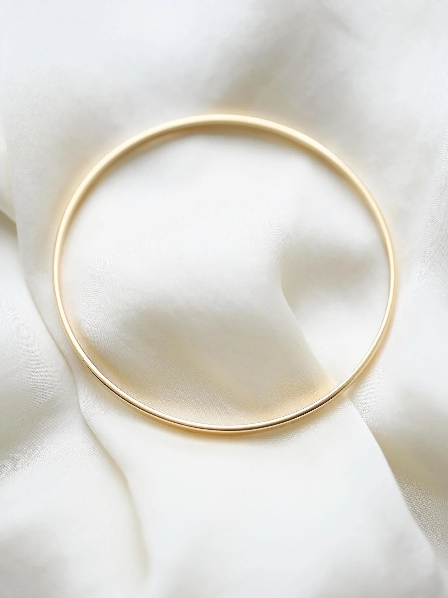 Classic Timeless Perfect Round Bangle 14K Gold