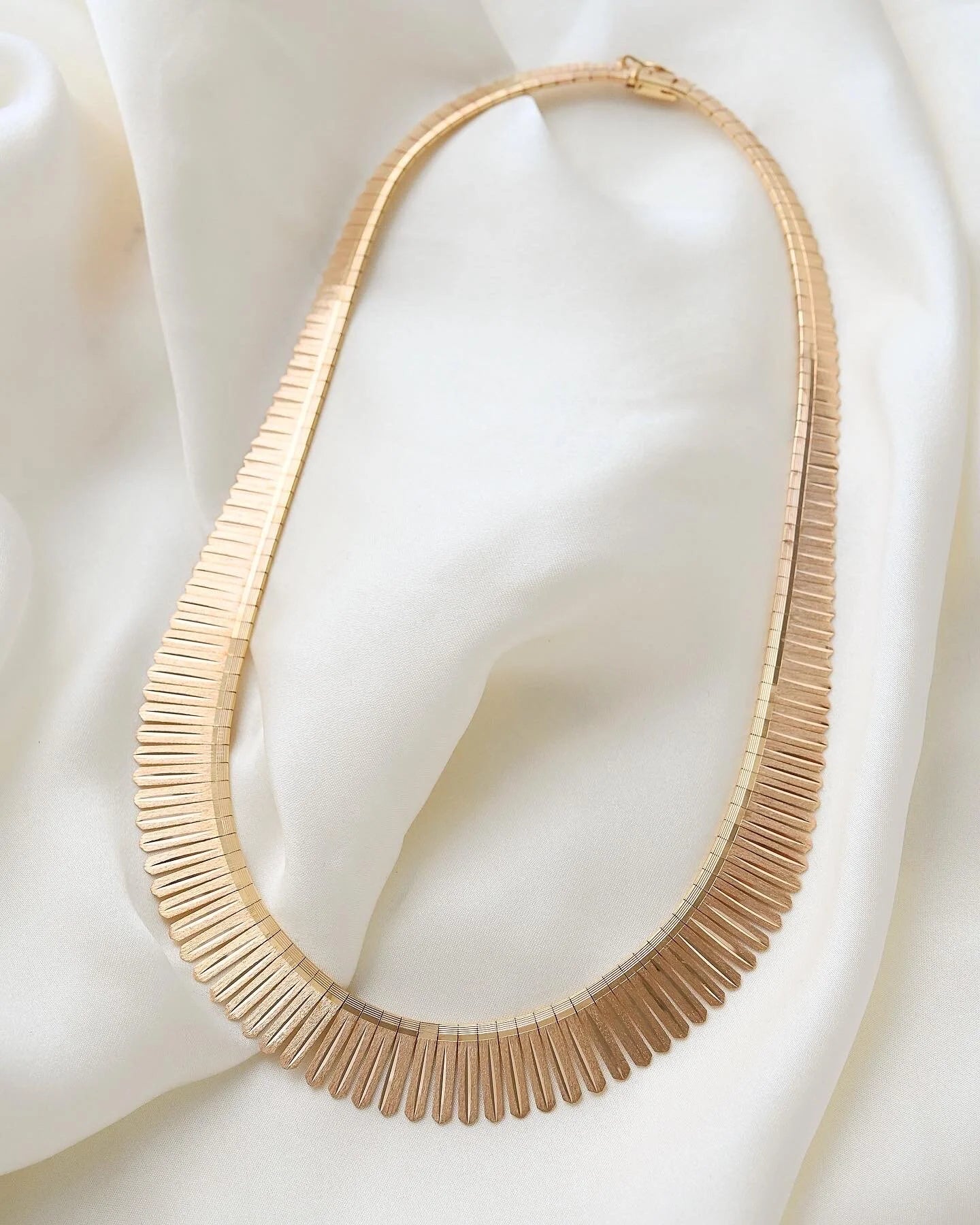 Extraordinary Huge Goddess Dream Collier 18K Gold 1960s