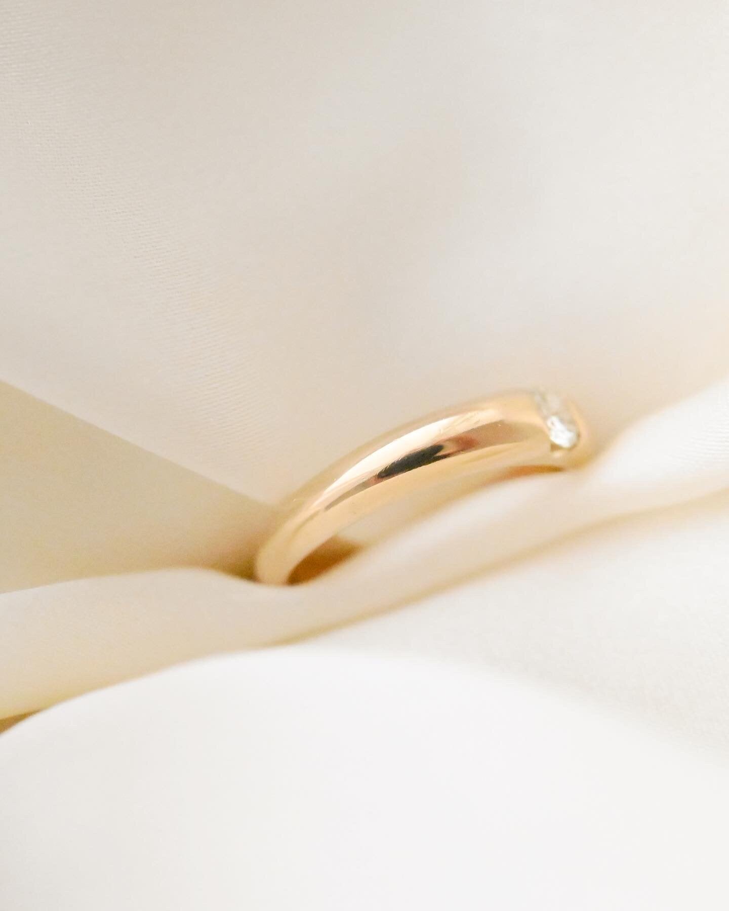 Gorg Stacking Band Danish Vintage w High Quality Diamond 18K Gold