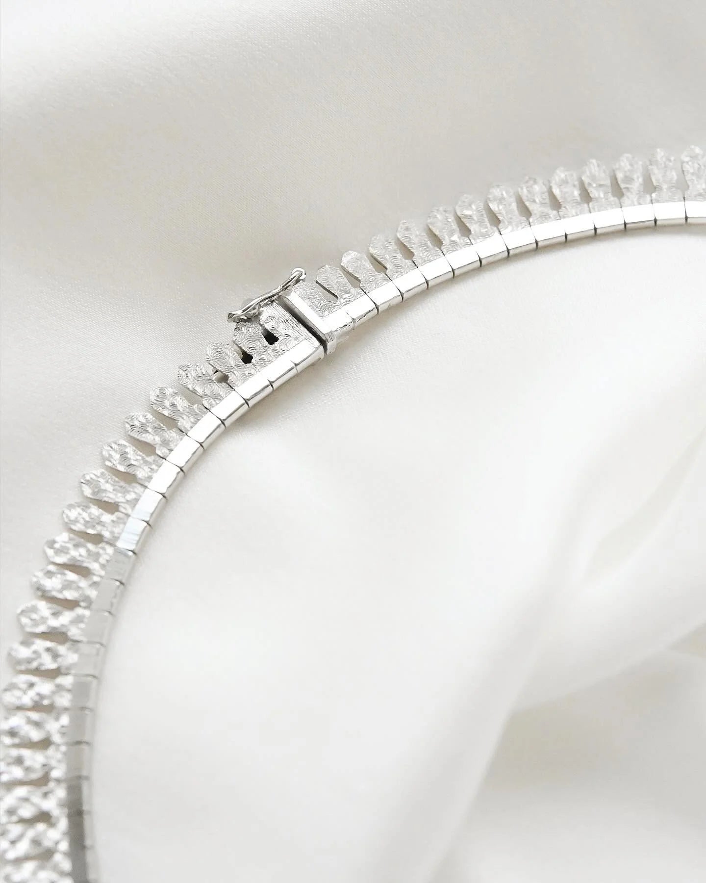 Sublime Silver Necklace Cleopatra Style Sweden 1970s
