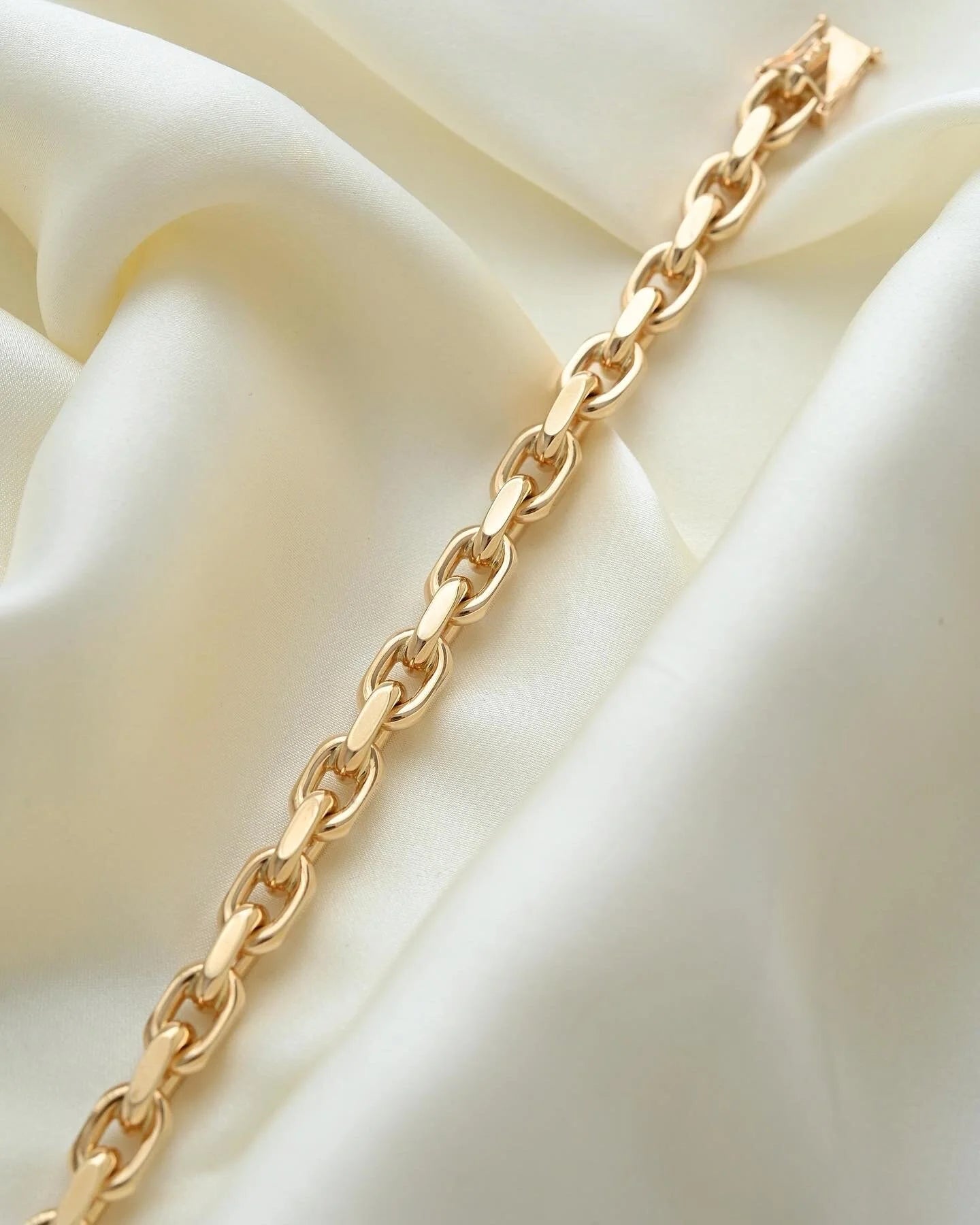 Attention Demanding Danish Dream Bracelet 51 Grams 14K Gold