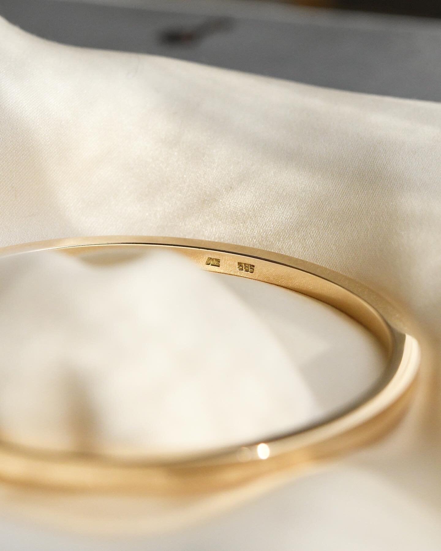 Wonderful HEAVY Bangle 14K Gold