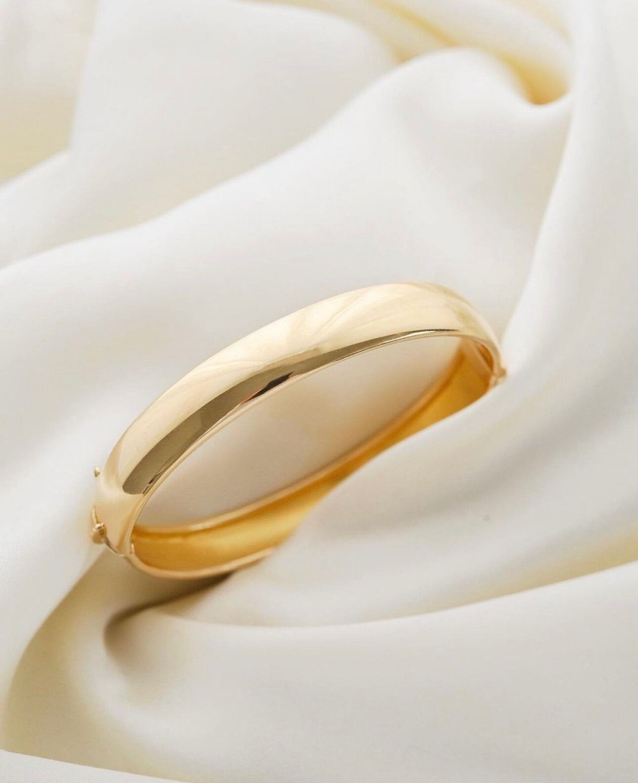 Perfect Swedish Vintage Bangle 18K Gold 1963