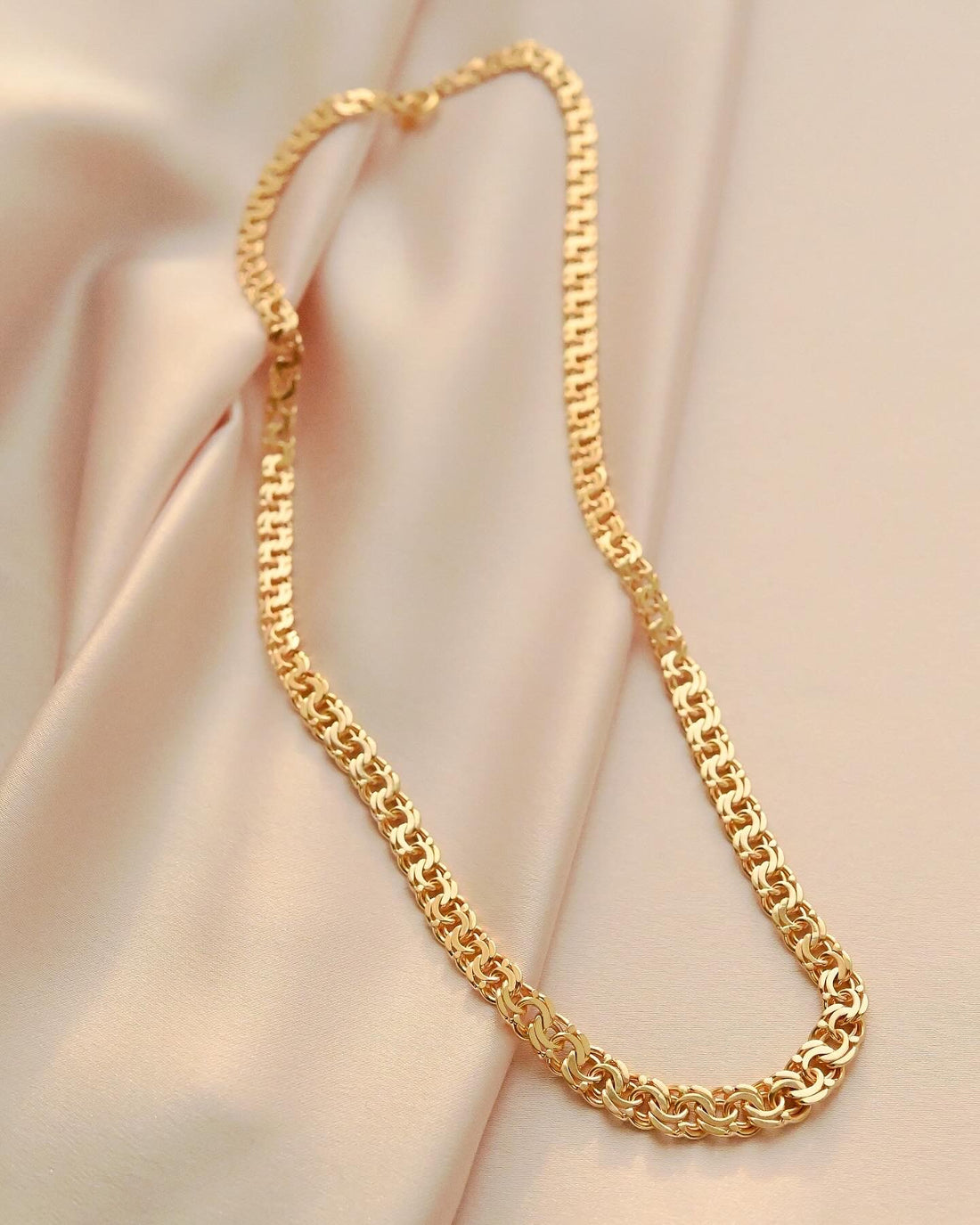Stunning Bismarck Chain in Immaculate Condition 18K Gold Sweden 1963