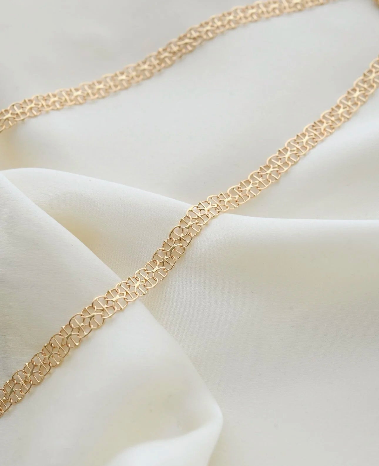 Beautiful Swedish Vintage X Link Necklace 18K Gold